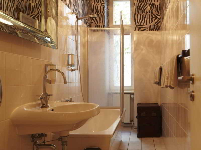 Family Room Capacity 4