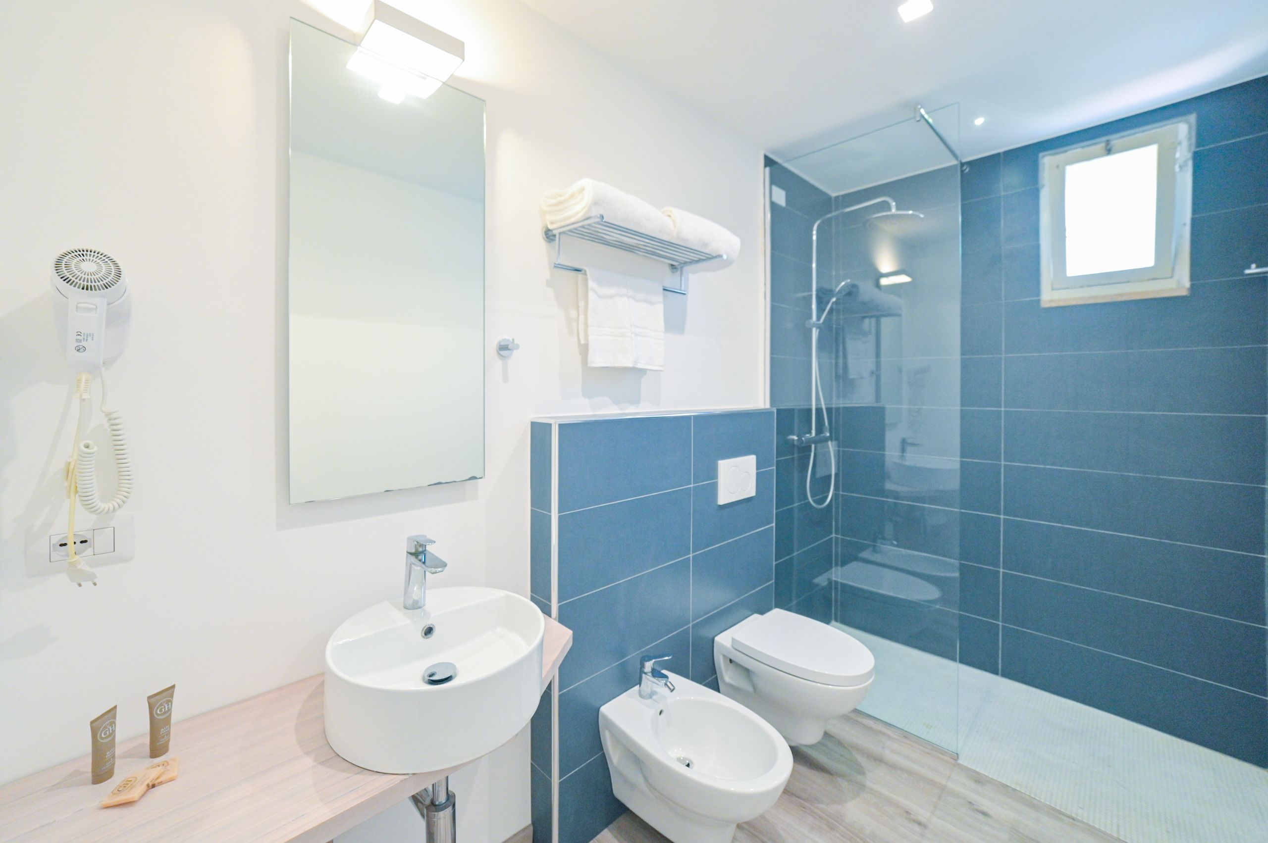 Double or Twin Deluxe Sea View with Balcony