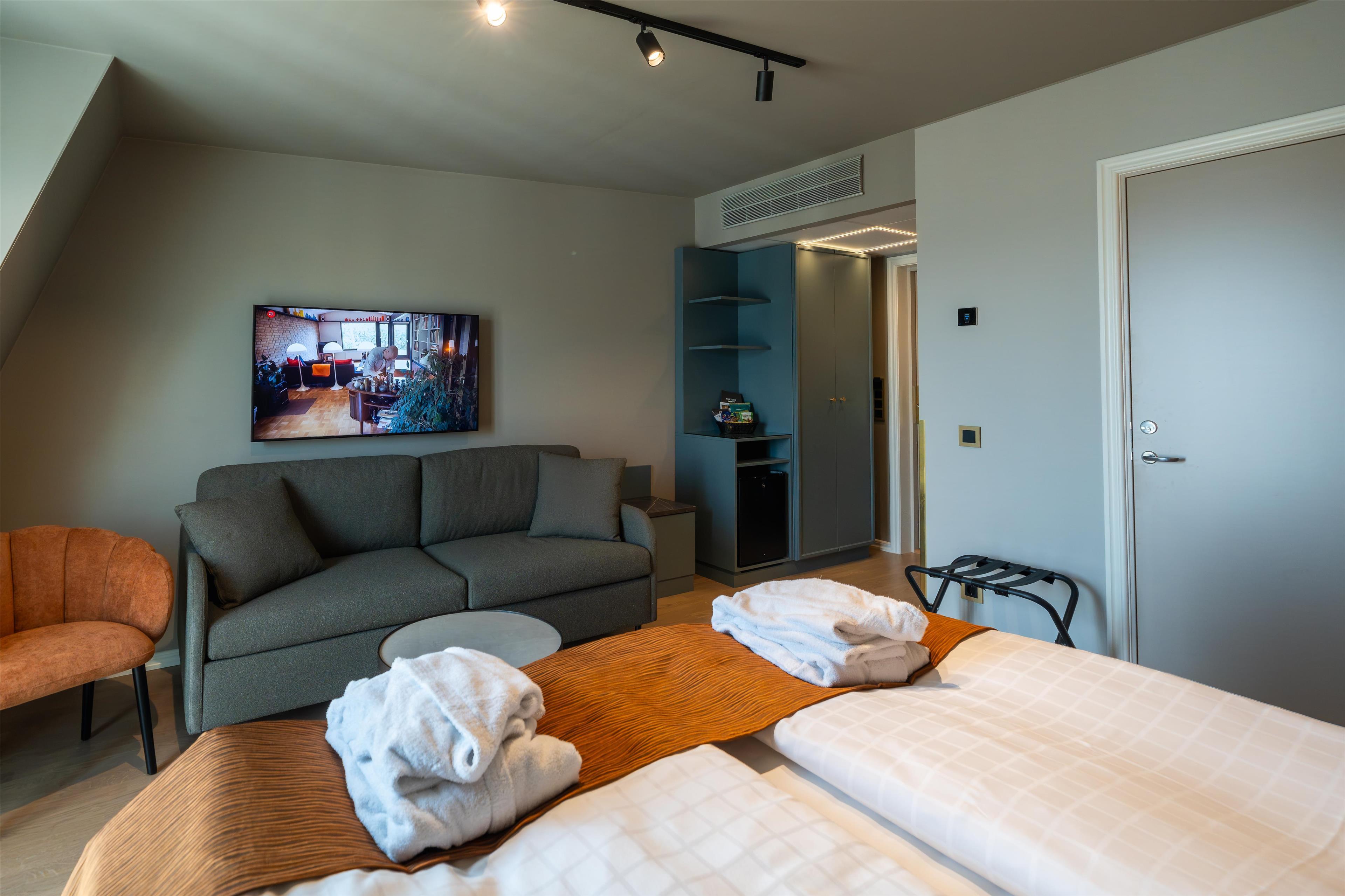 Family Room Superior