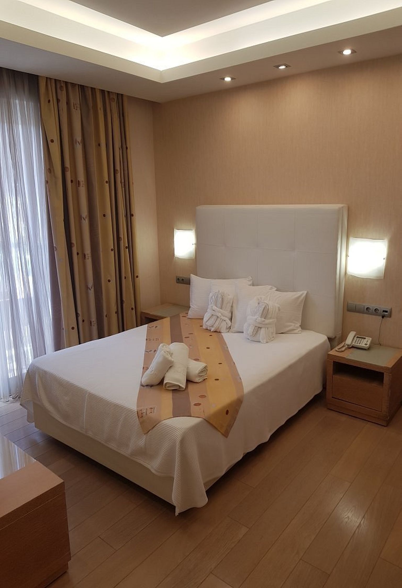 Double or Twin Mountain View