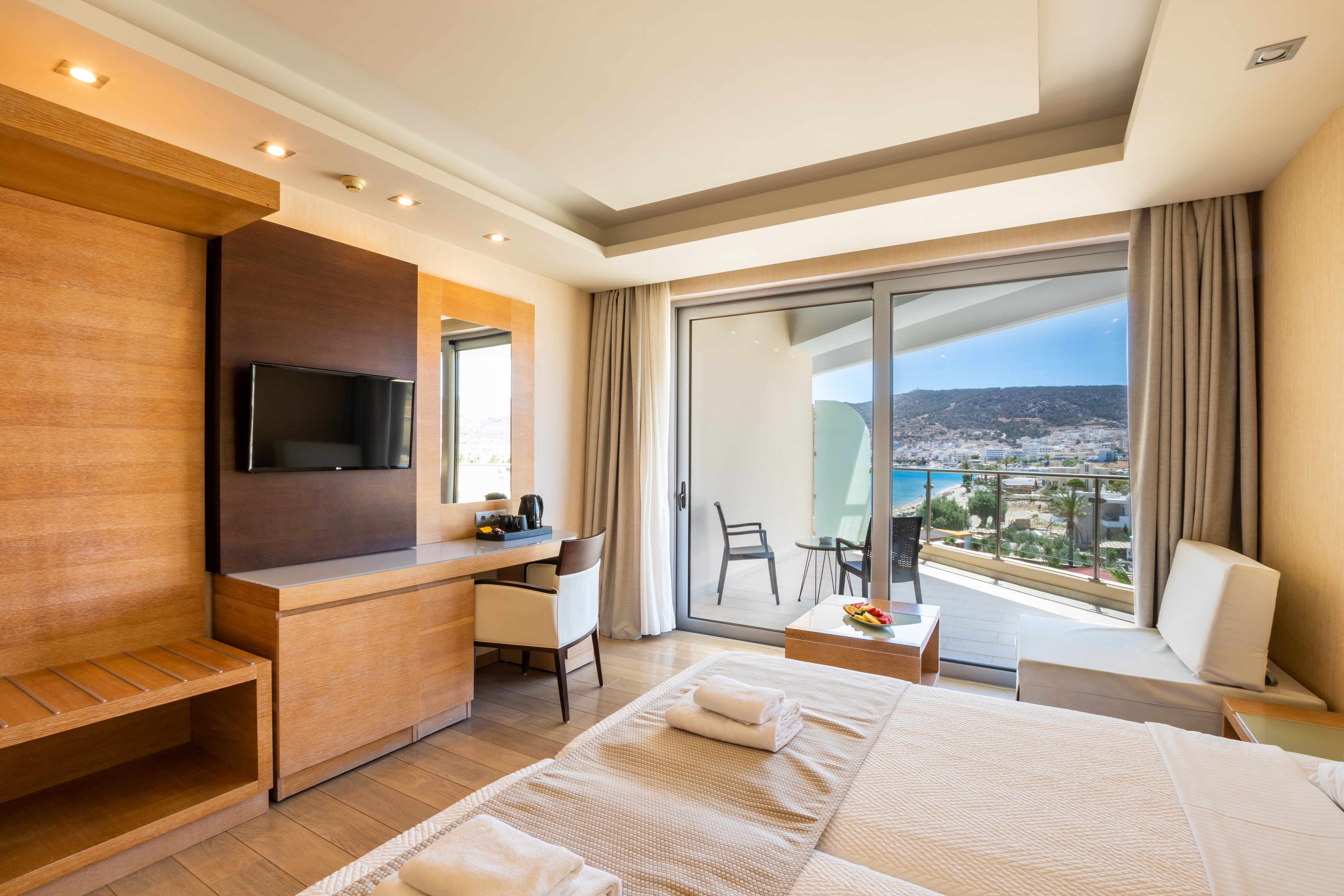 Double or Twin Side Sea View