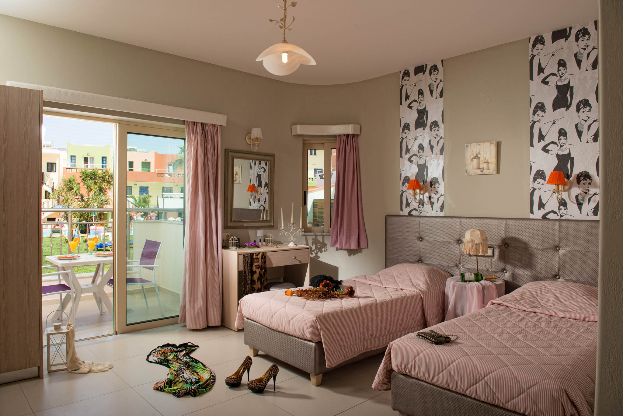 Studio Superior Capacity 2