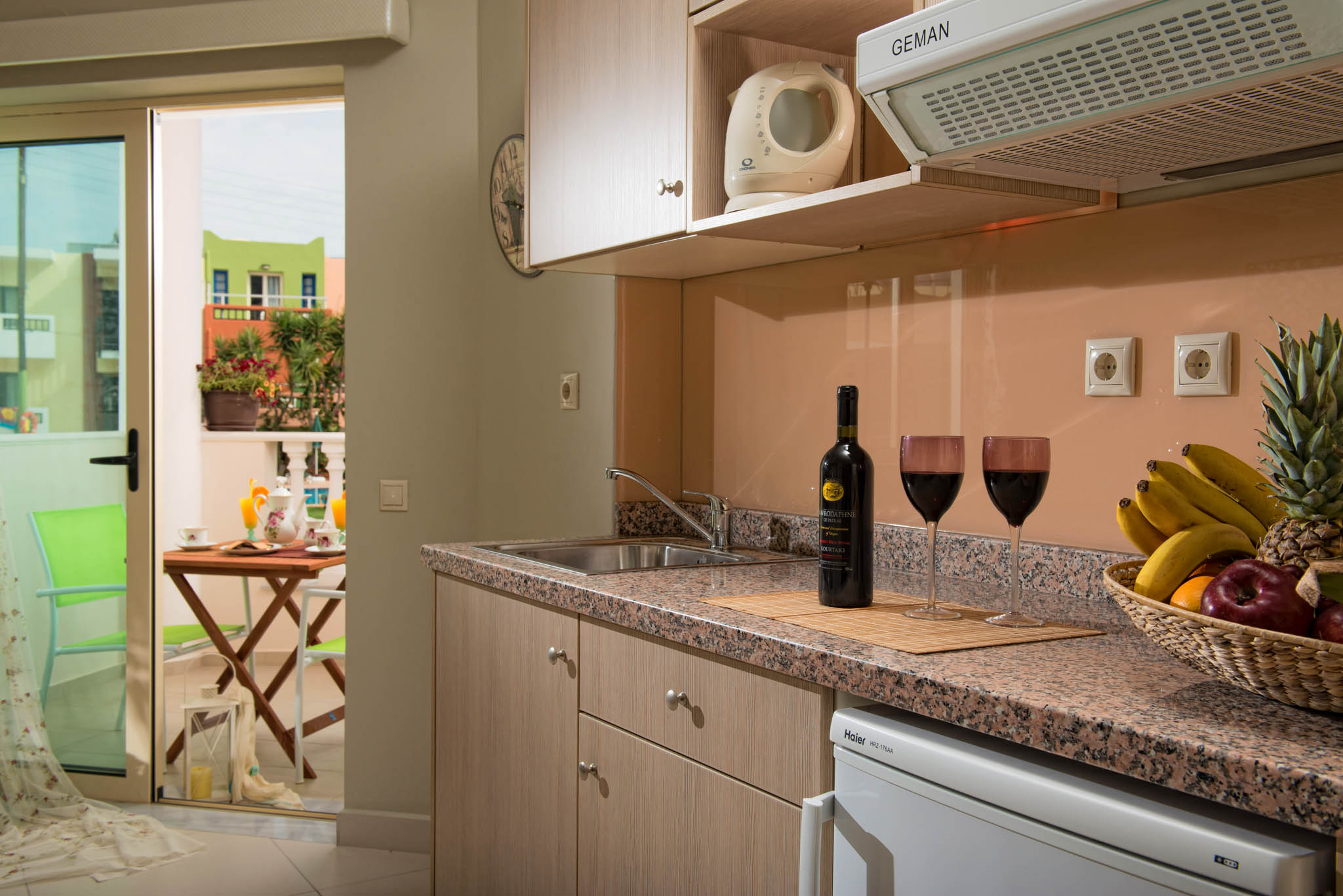 Studio Superior Capacity 2