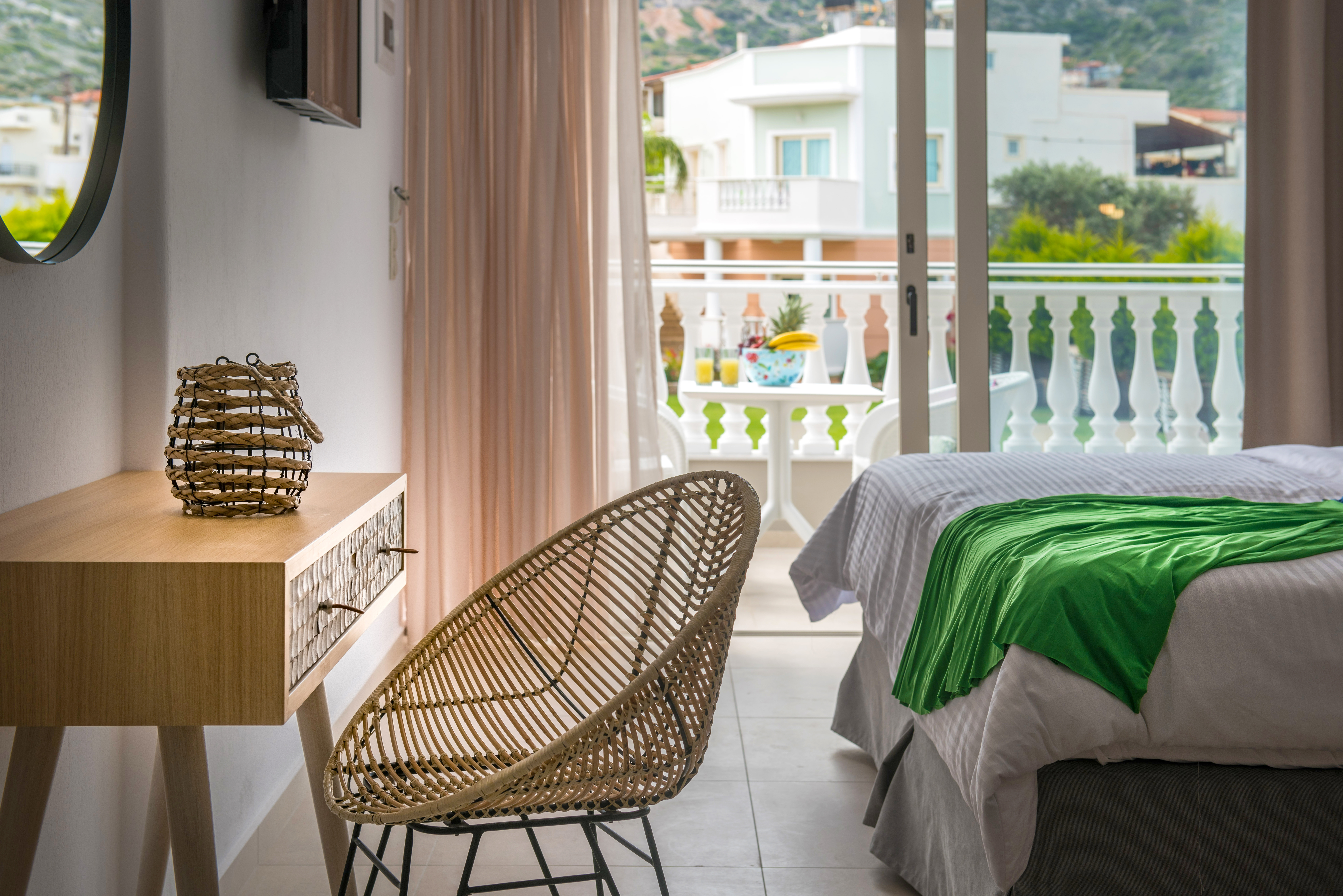 Studio Superior Capacity 3