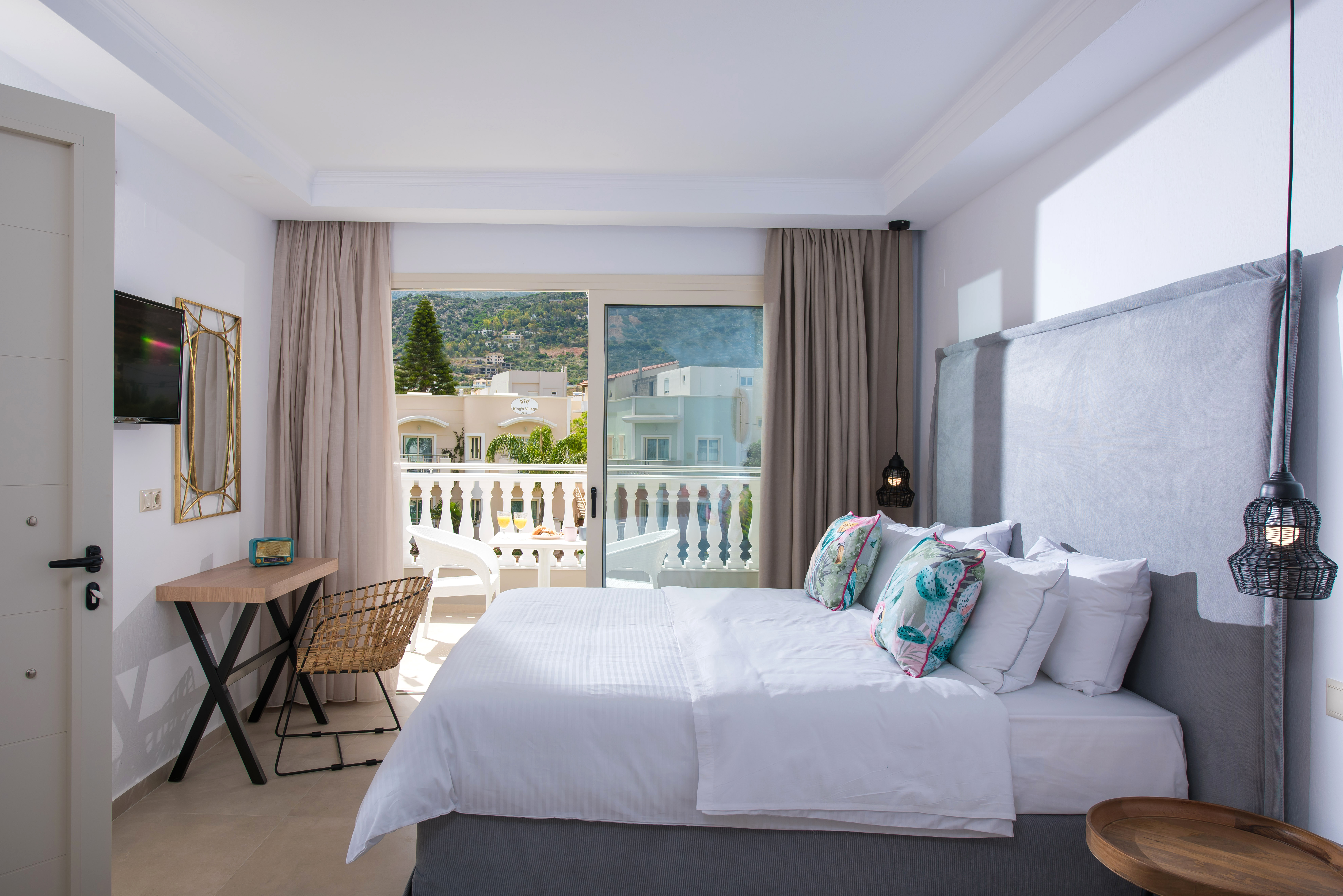 Studio Superior Capacity 2