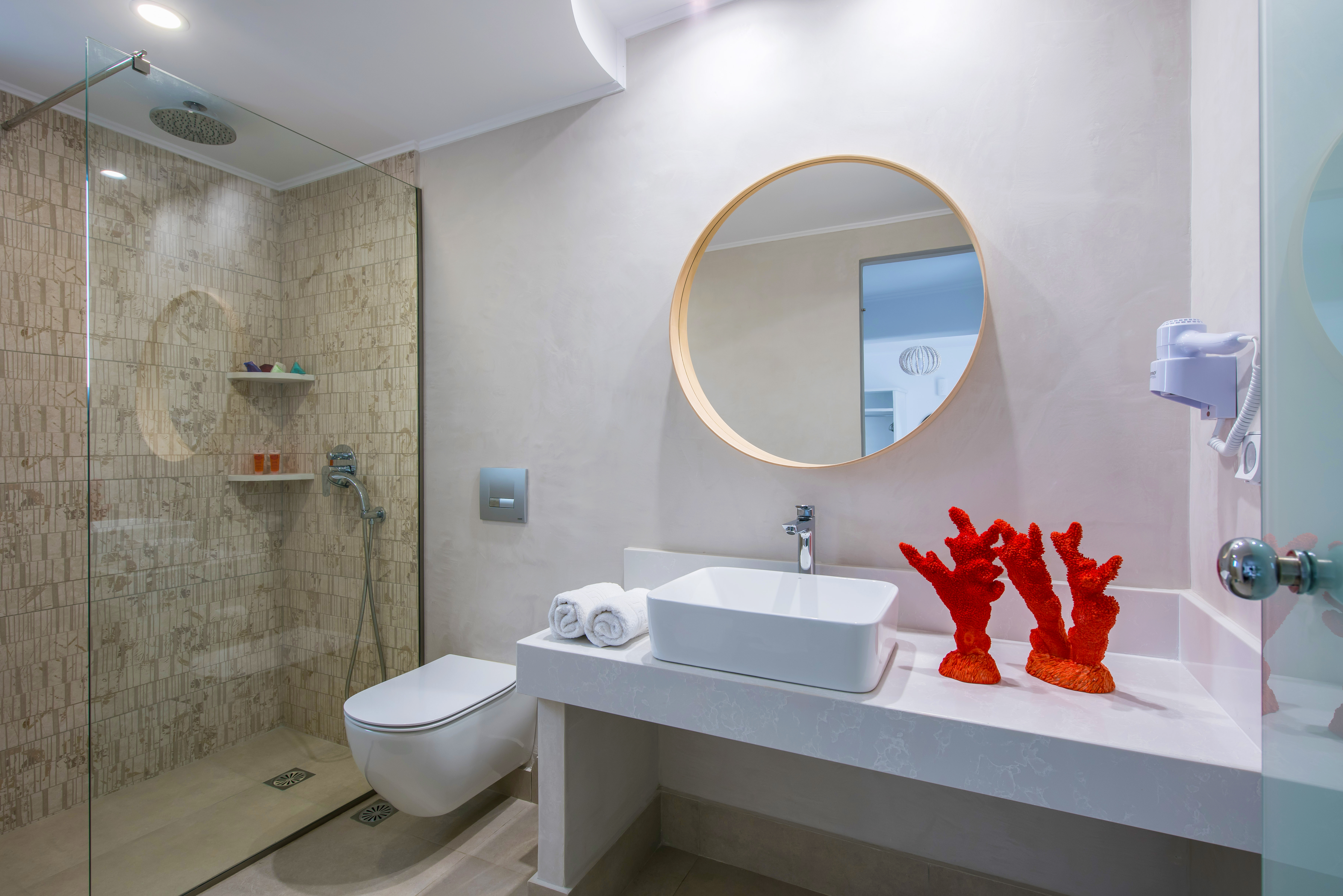 Studio Superior Capacity 2