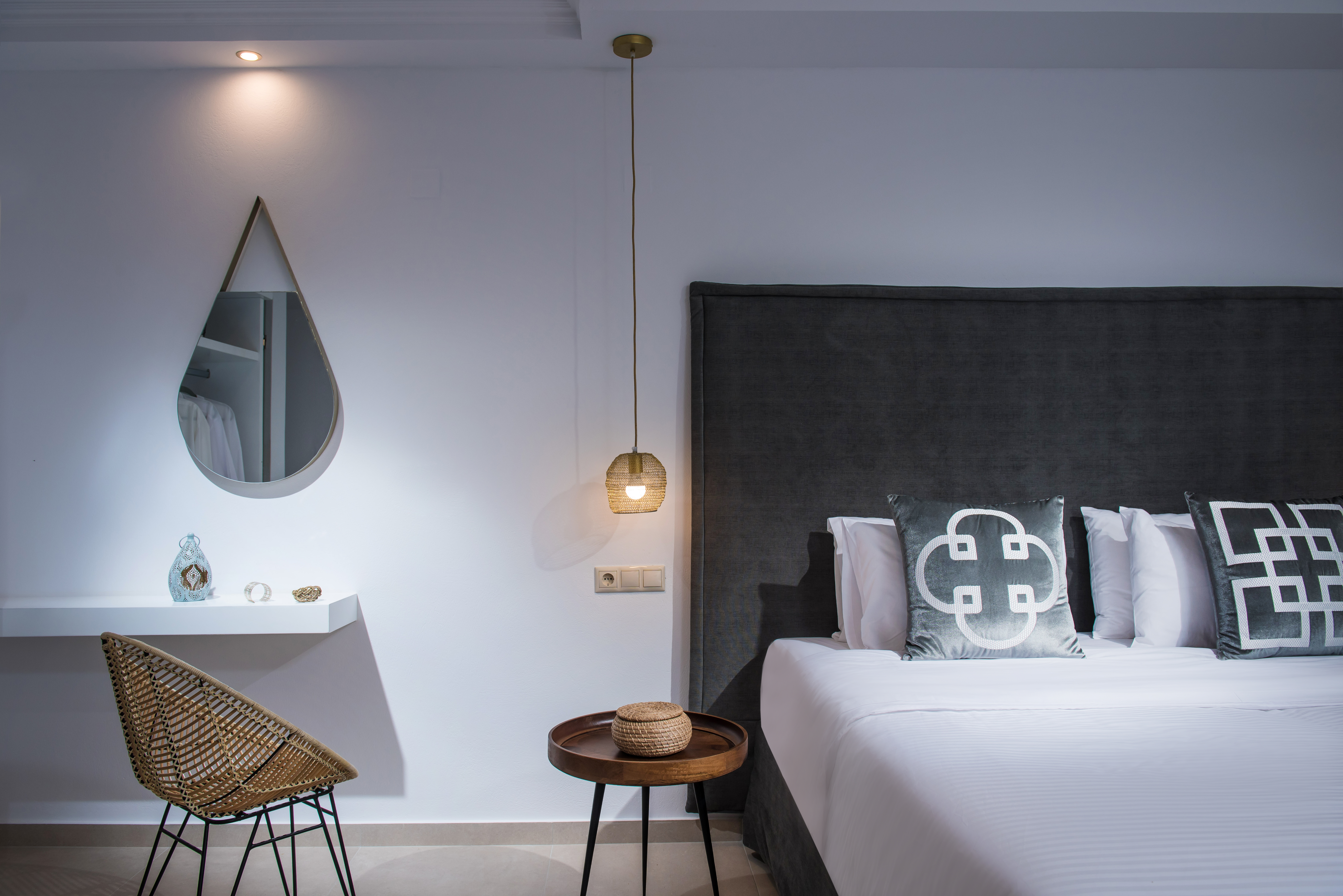 Studio Superior Capacity 3