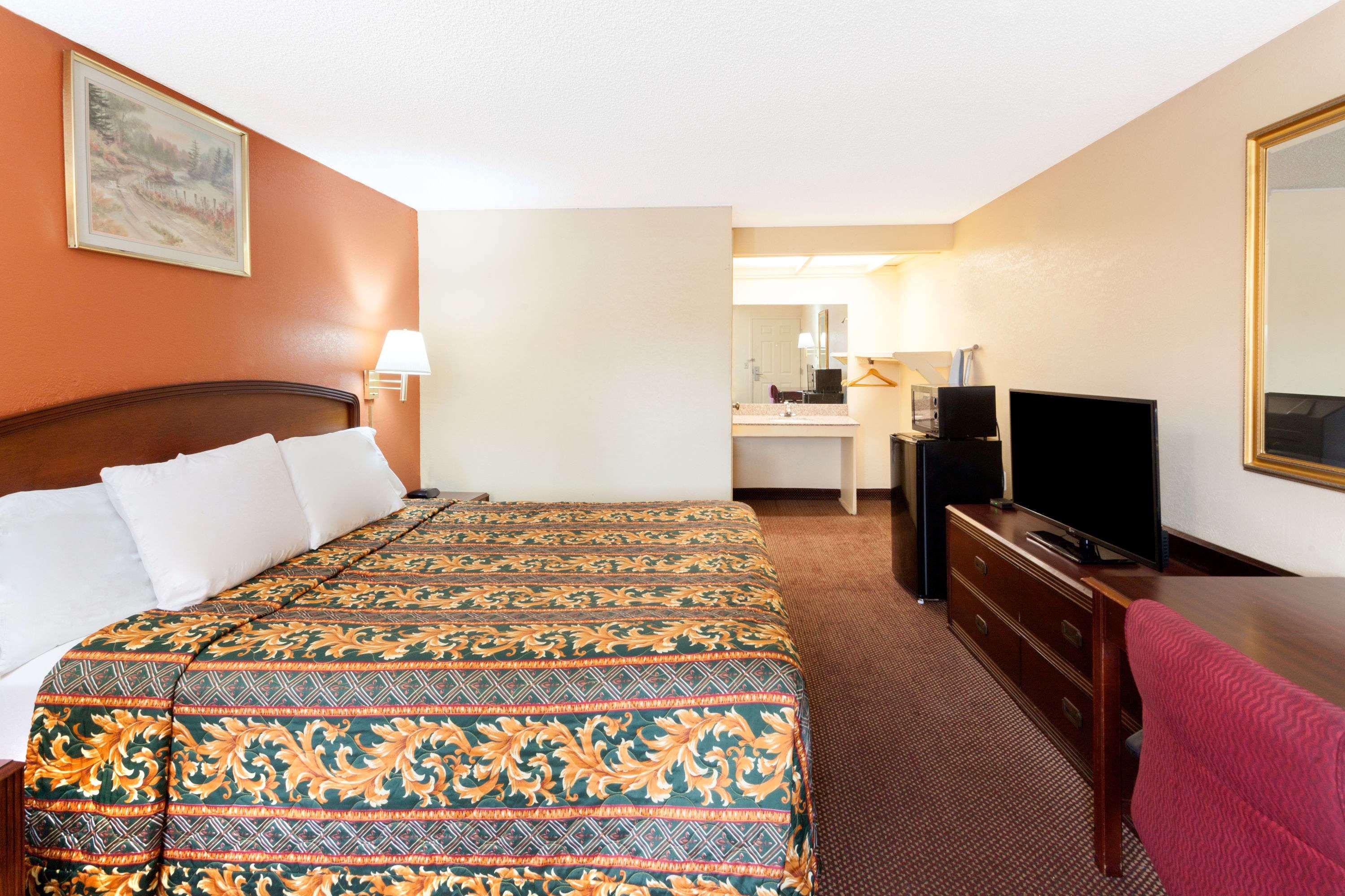 Double Accessible King Size Bed