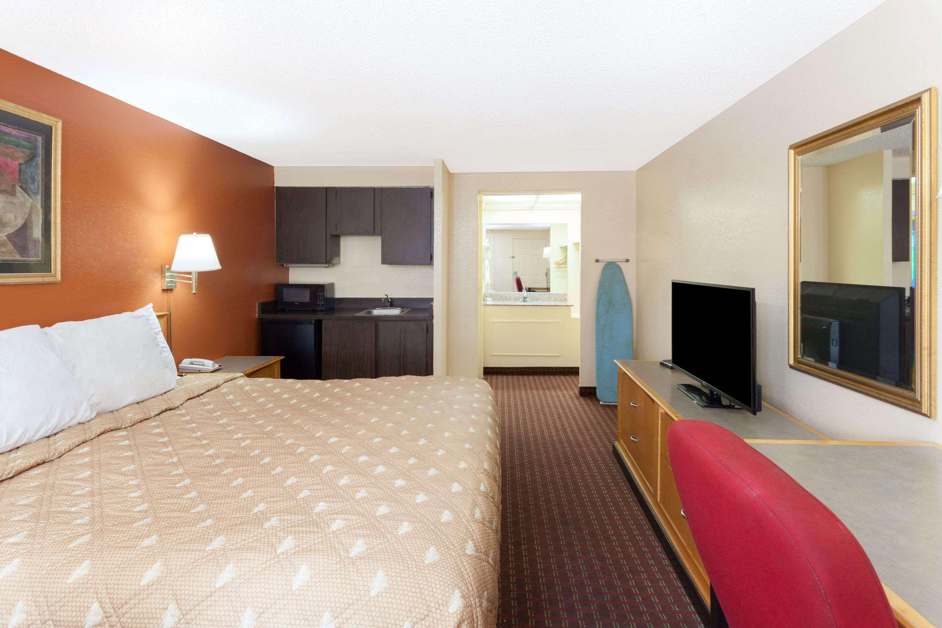 Double King Bed Non Smoking