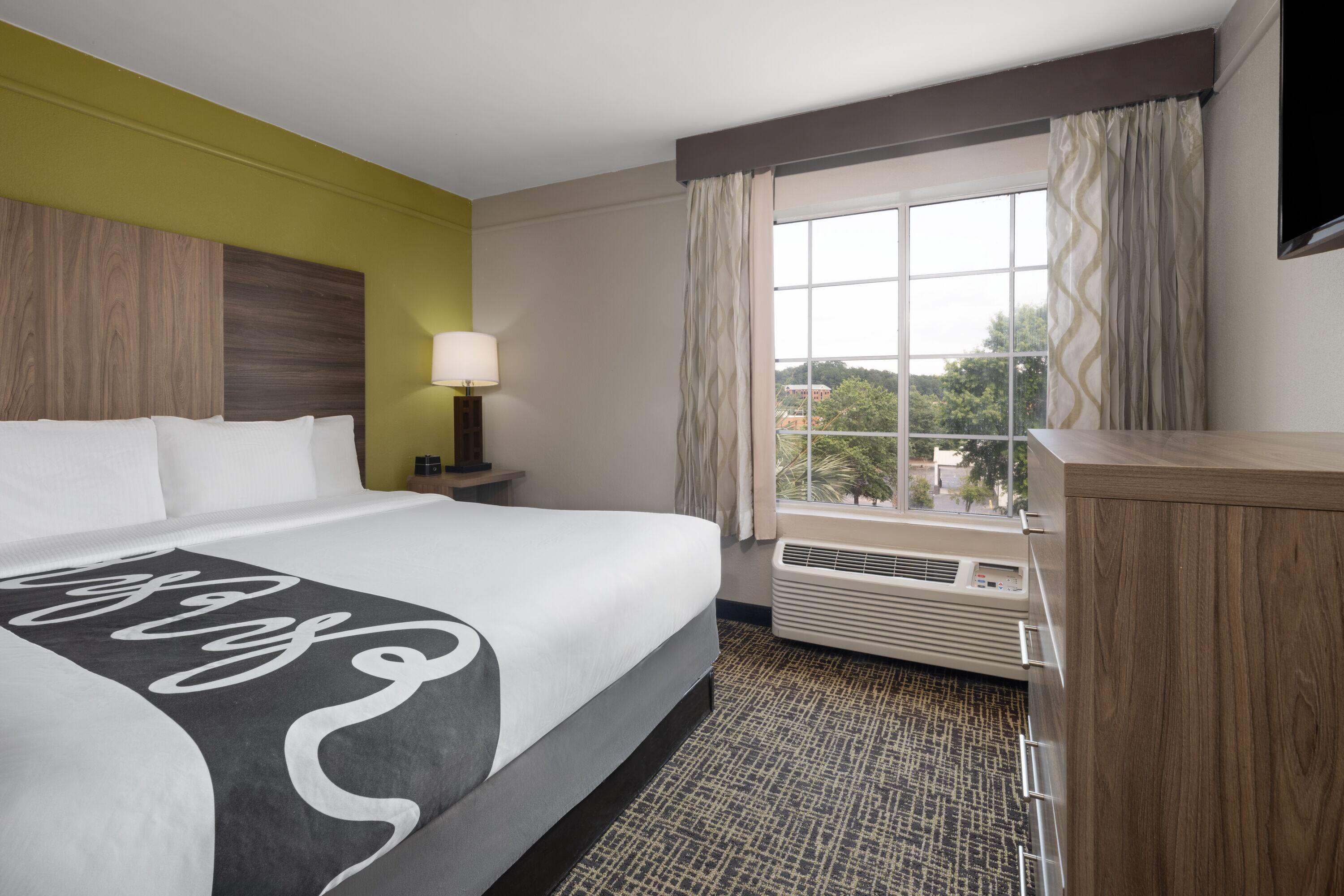 Suite King Bed Non Smoking