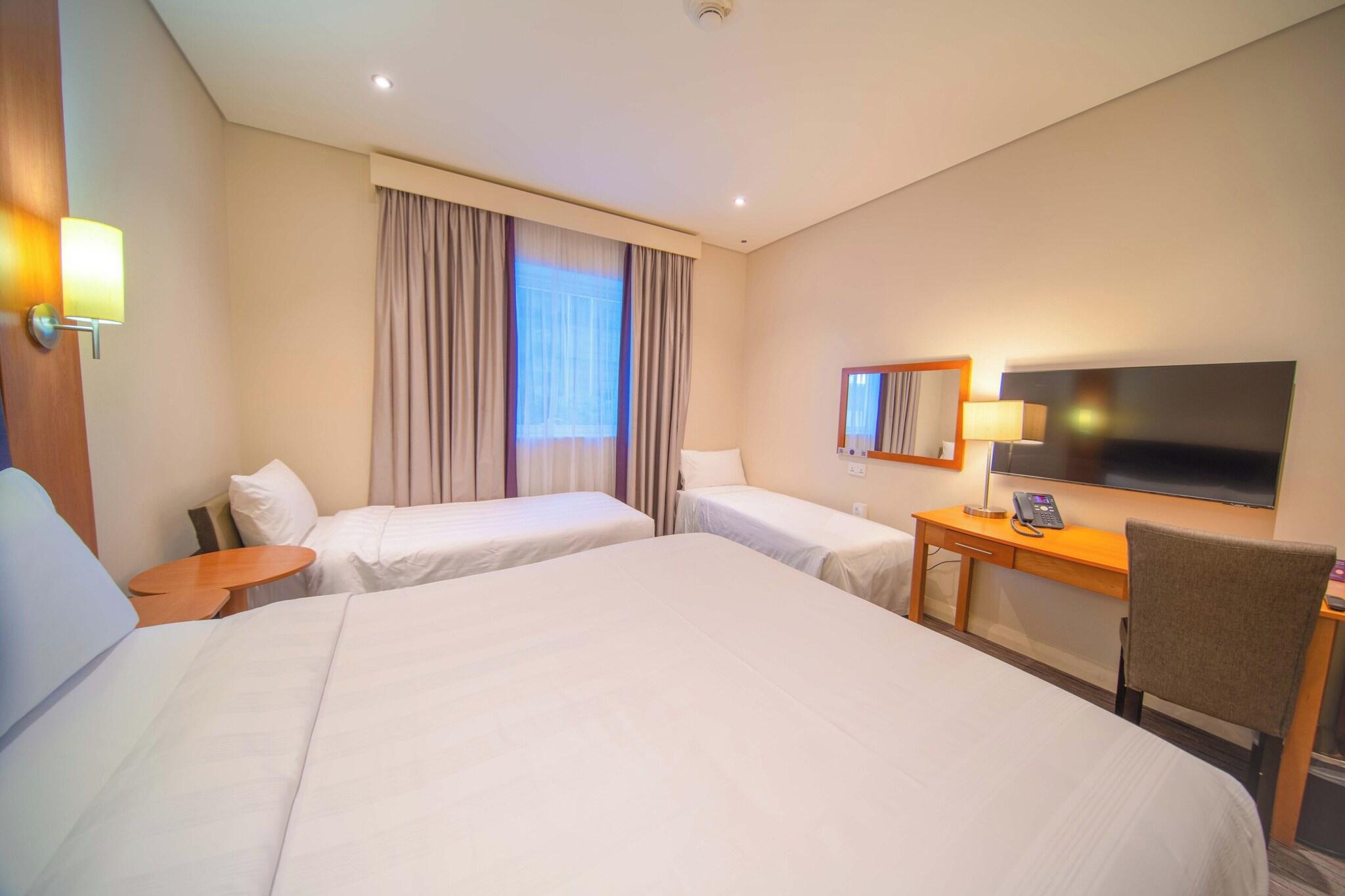 Family Room Queen Bed Non Smoking