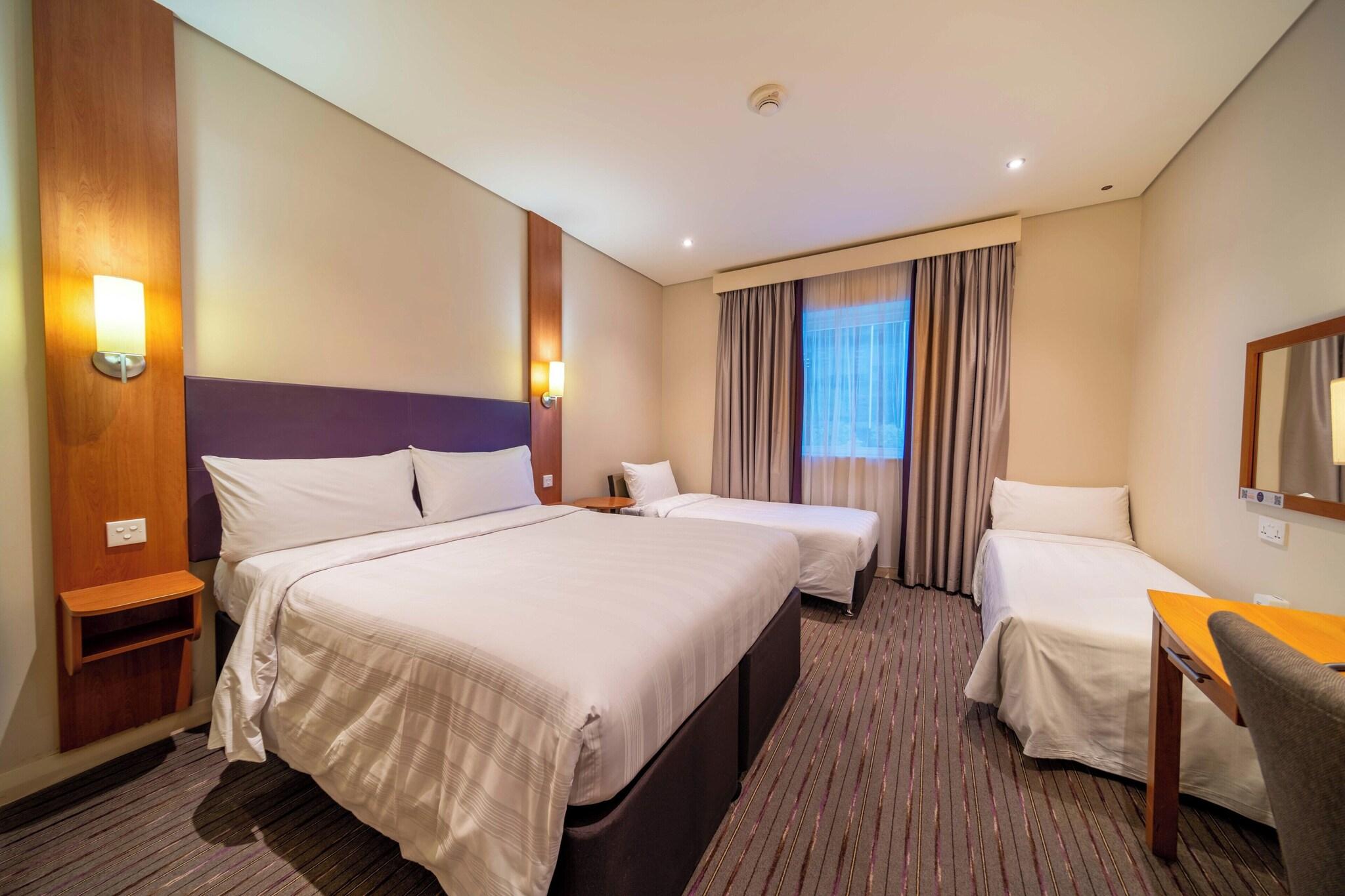 Family Room Queen Bed Non Smoking