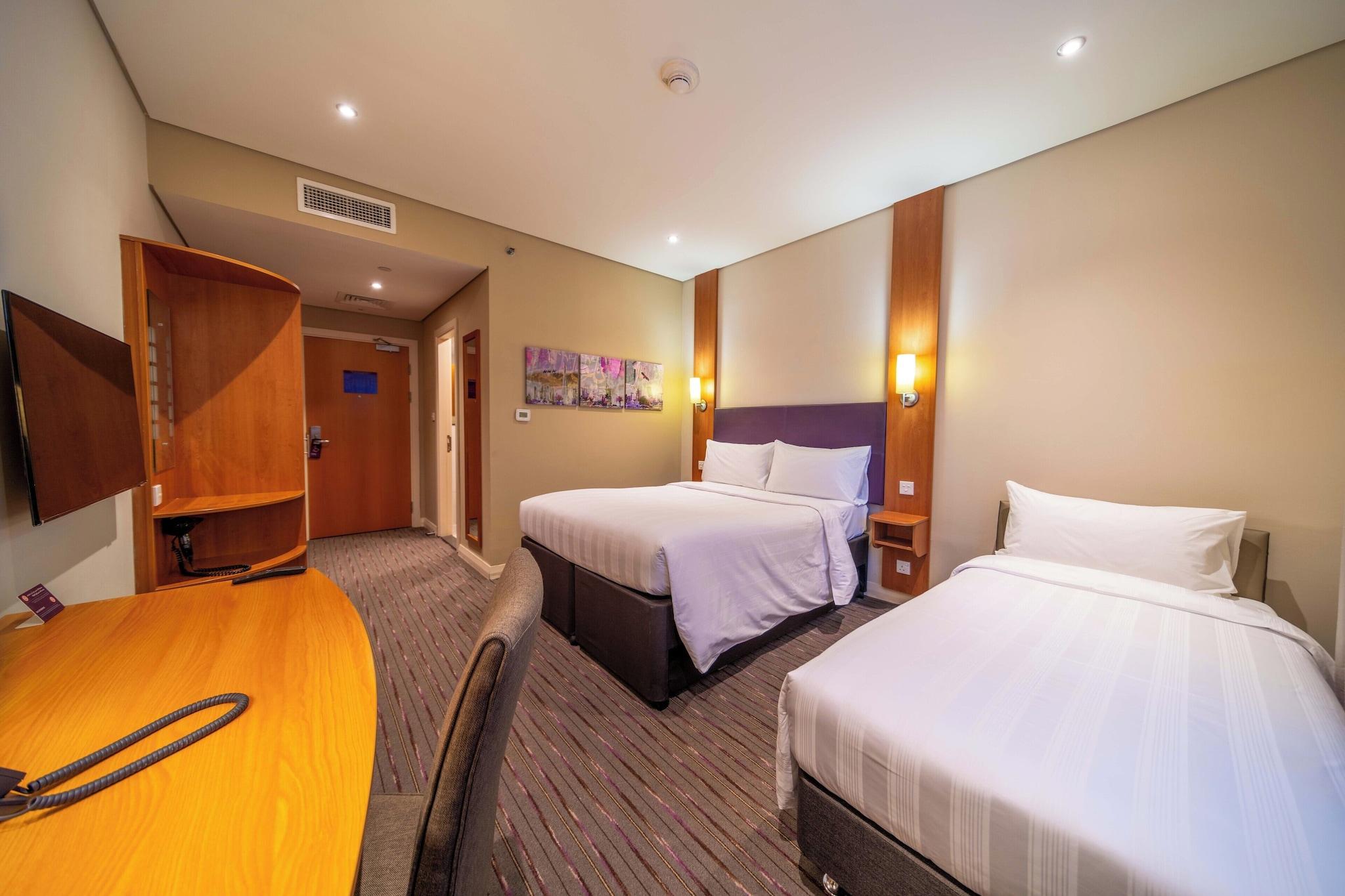 Family Room Queen Bed Non Smoking