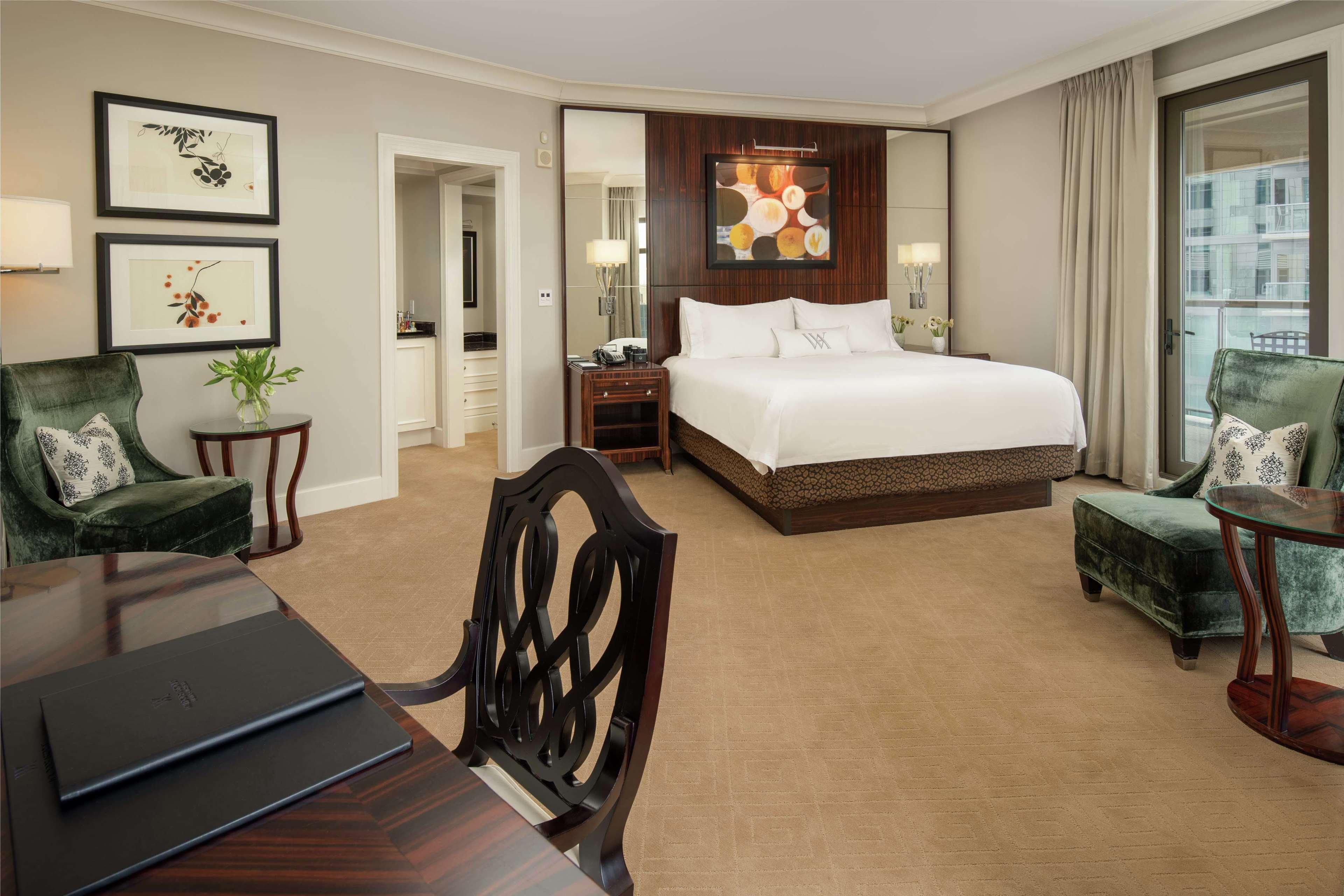 Junior Suite King Size Bed