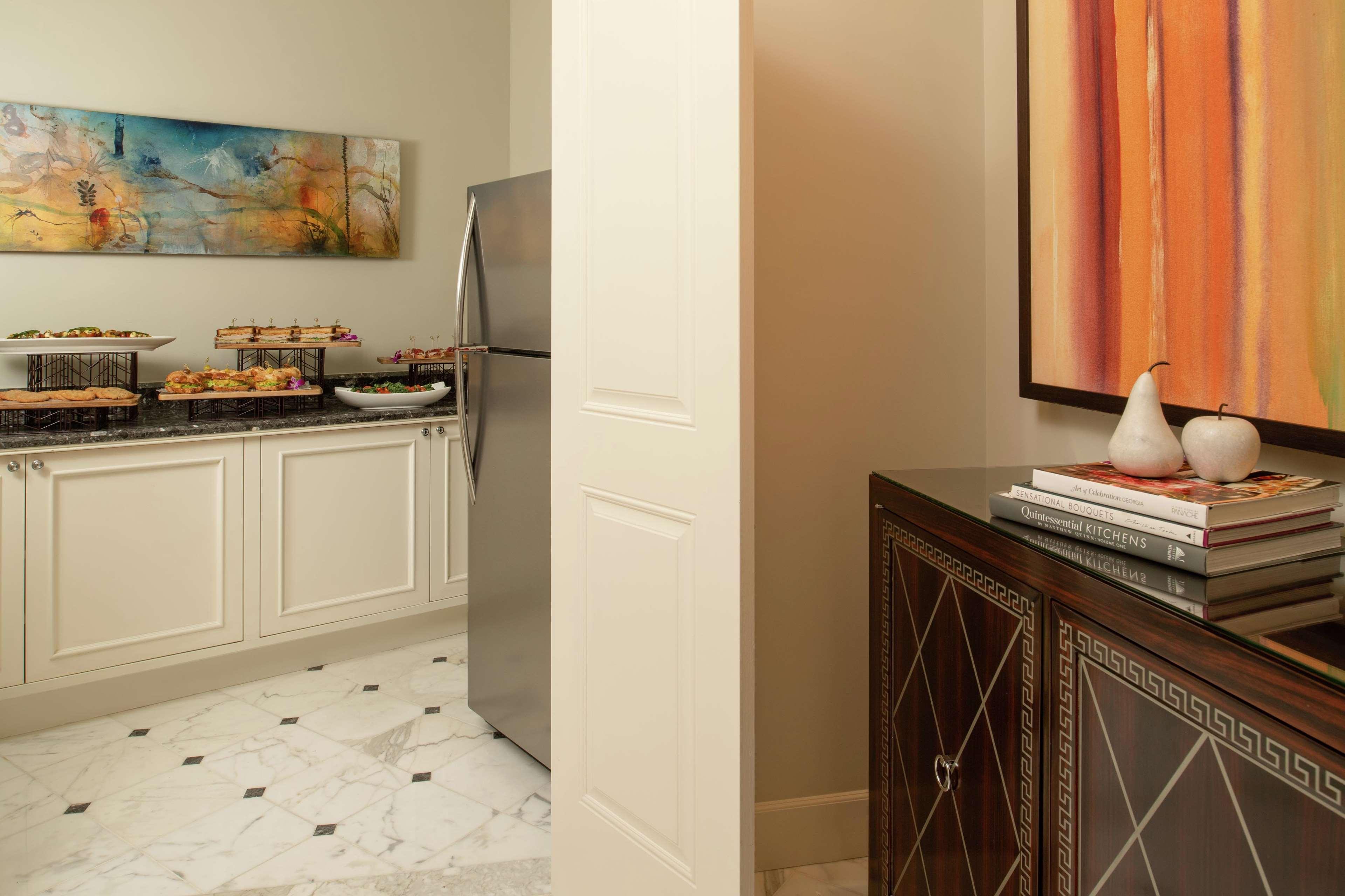 Suite King Bed One Bedroom 