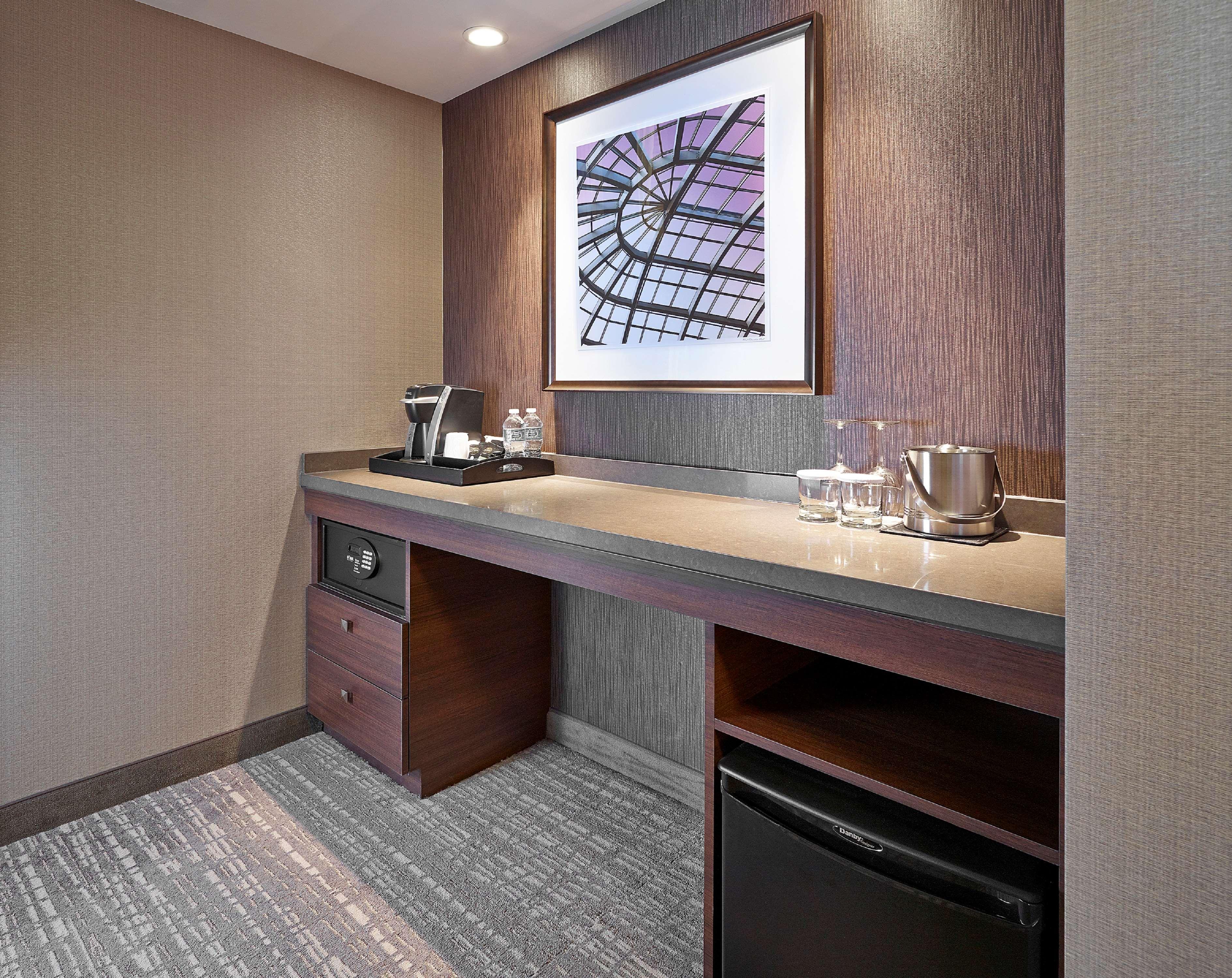 Double King Bed One Bedroom 