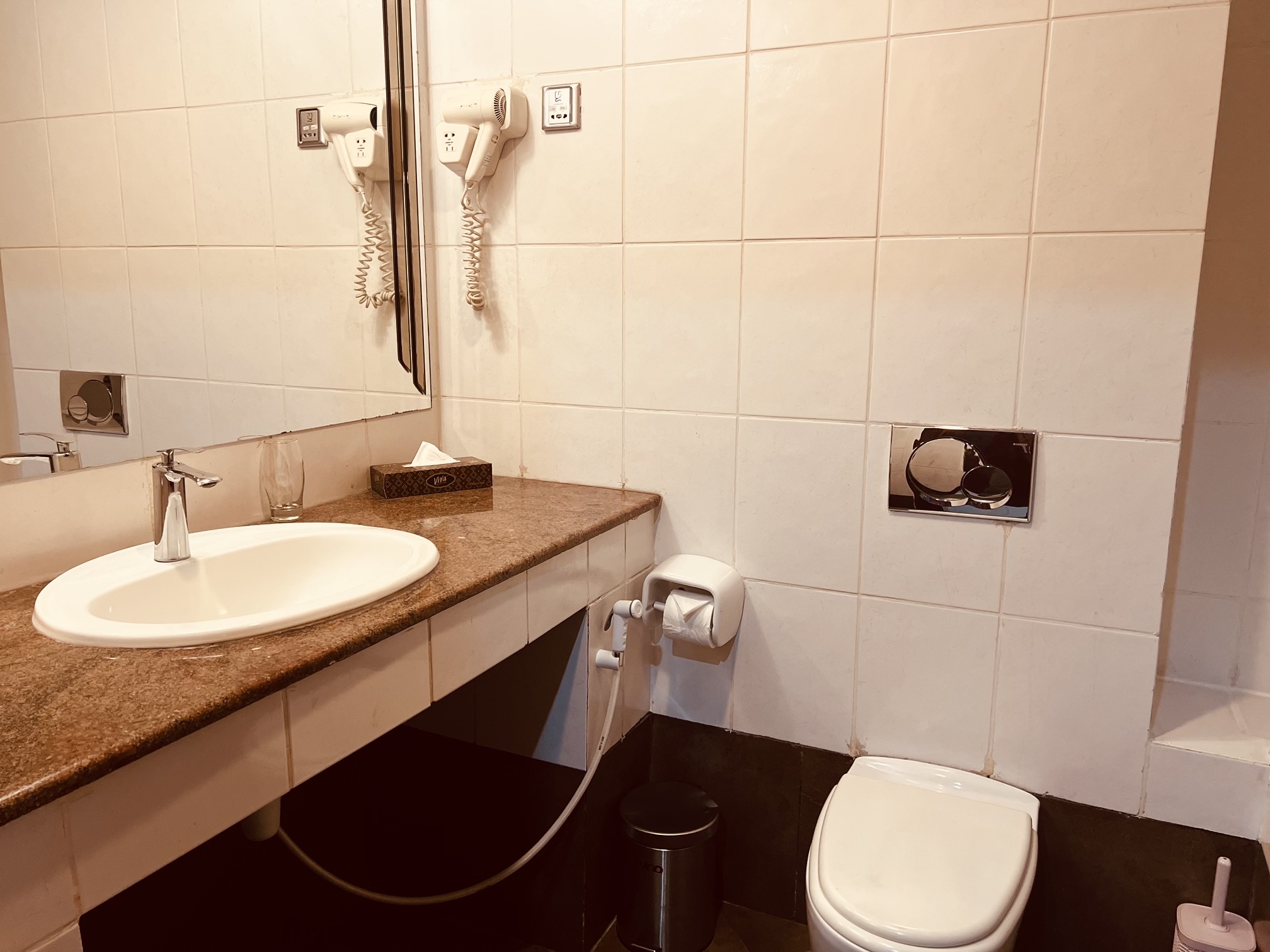 Single Deluxe King Bed