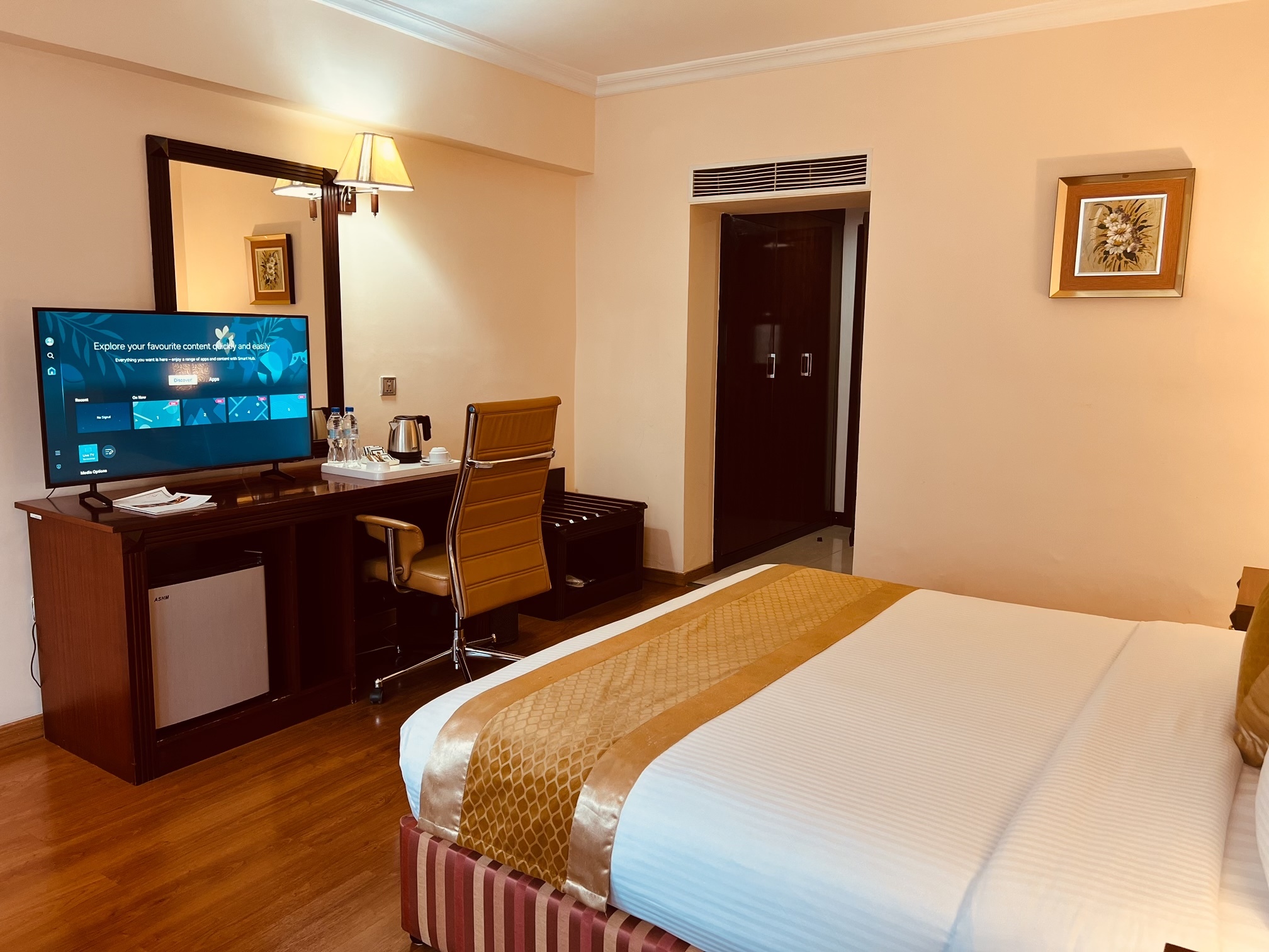 Double Deluxe King Bed