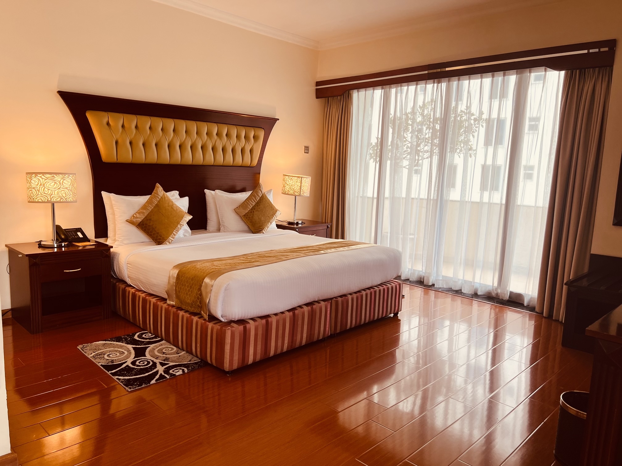 Junior Suite Business