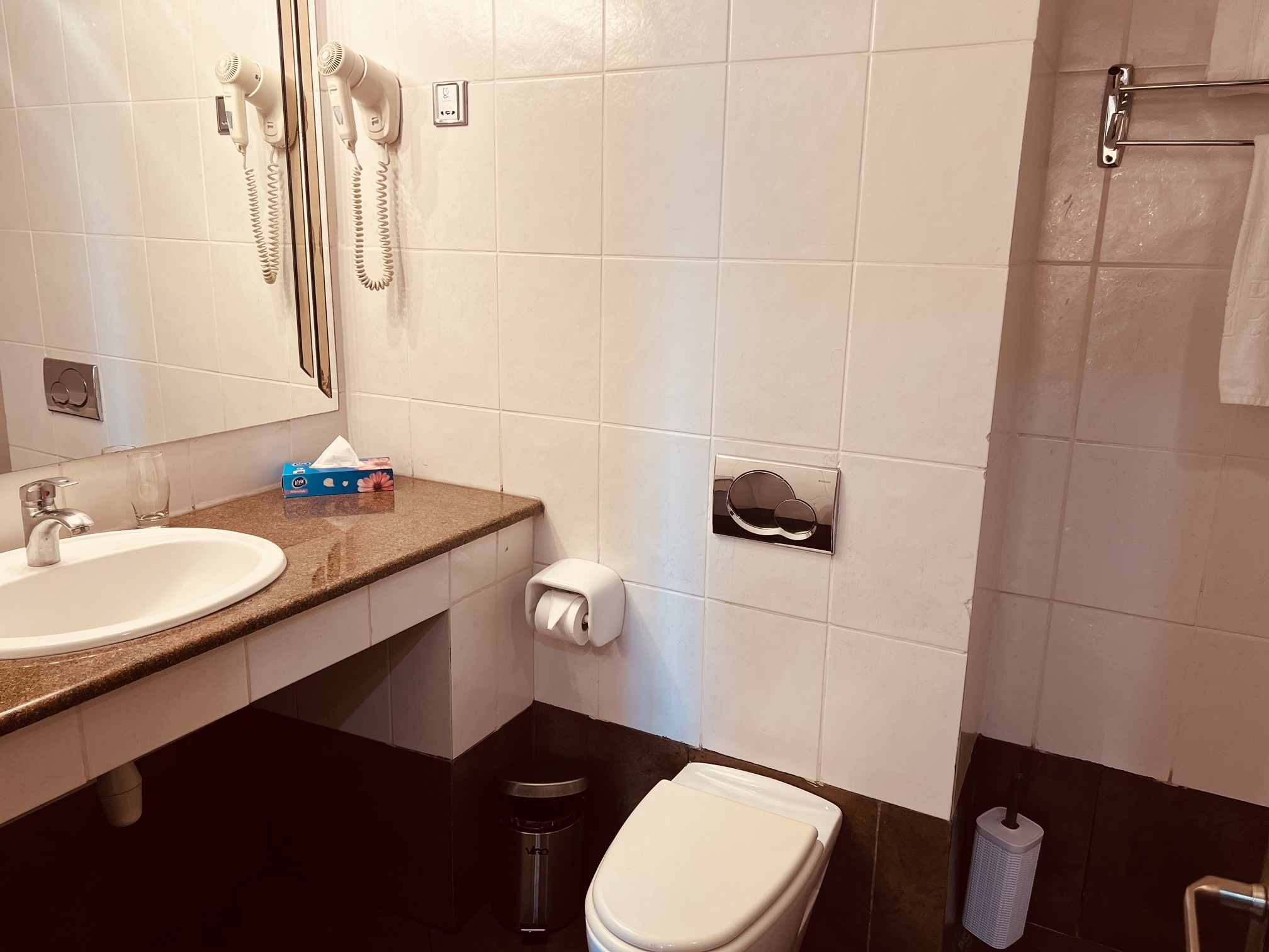 Junior Suite Business