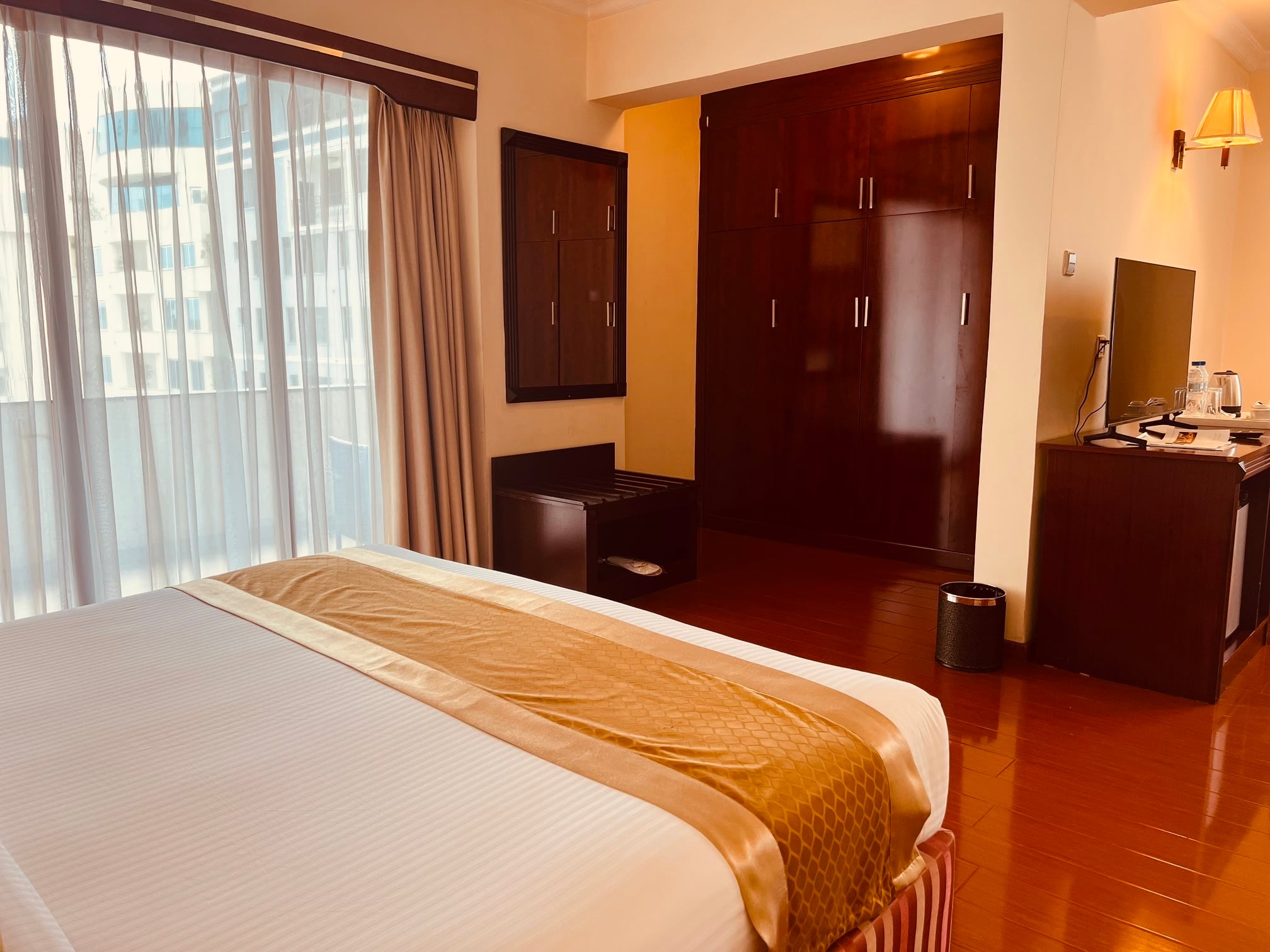 Junior Suite Business