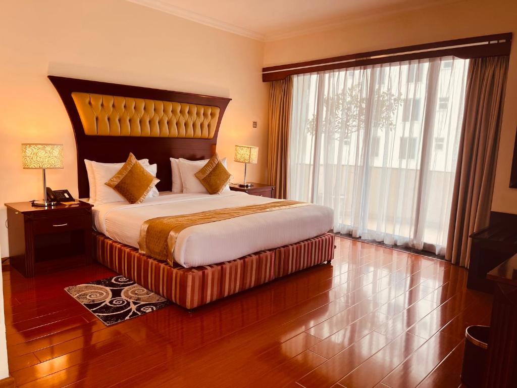 Junior Suite Business