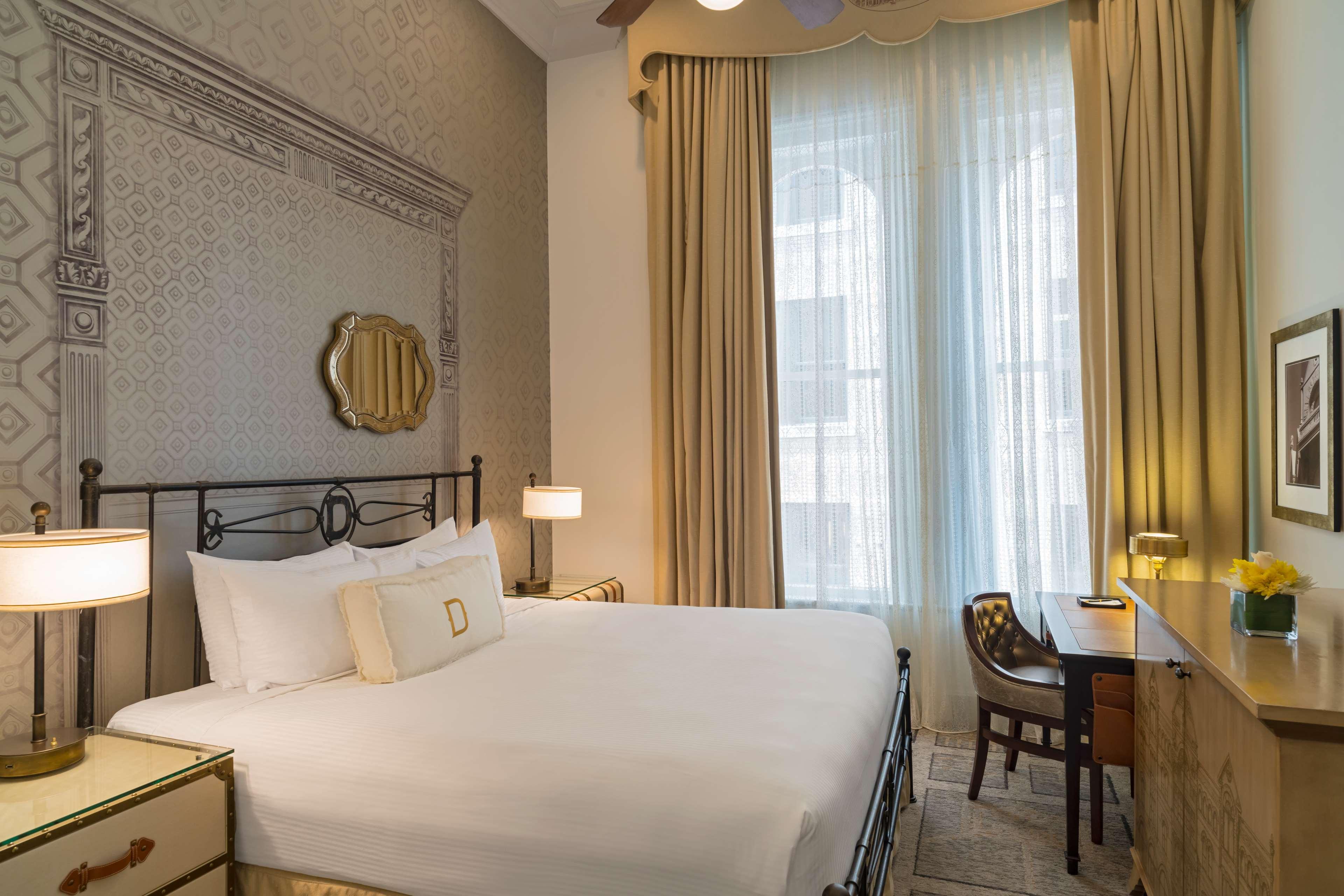 Room Queen Bed Non Smoking