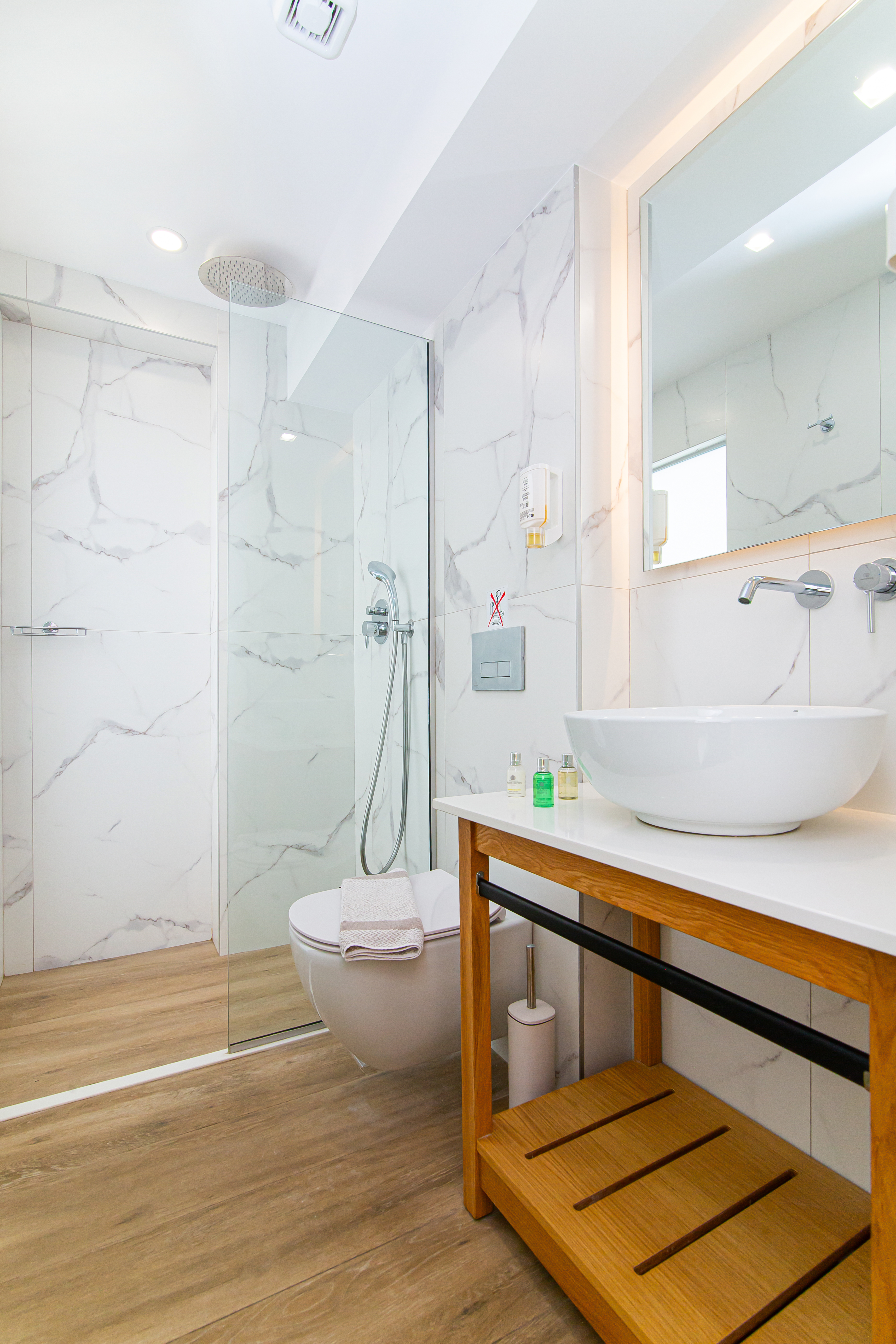 Triple Superior Side Sea View