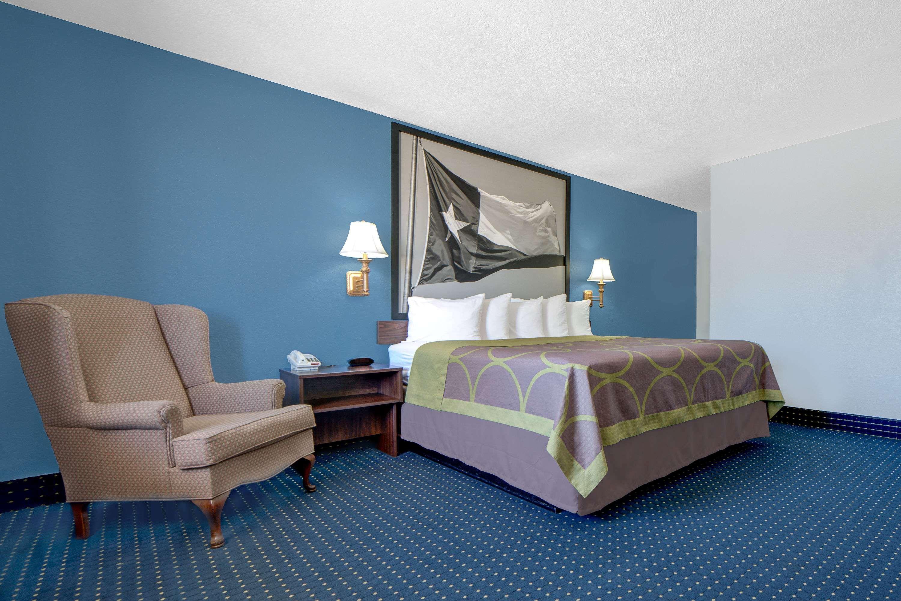 Room King Bed Non Smoking