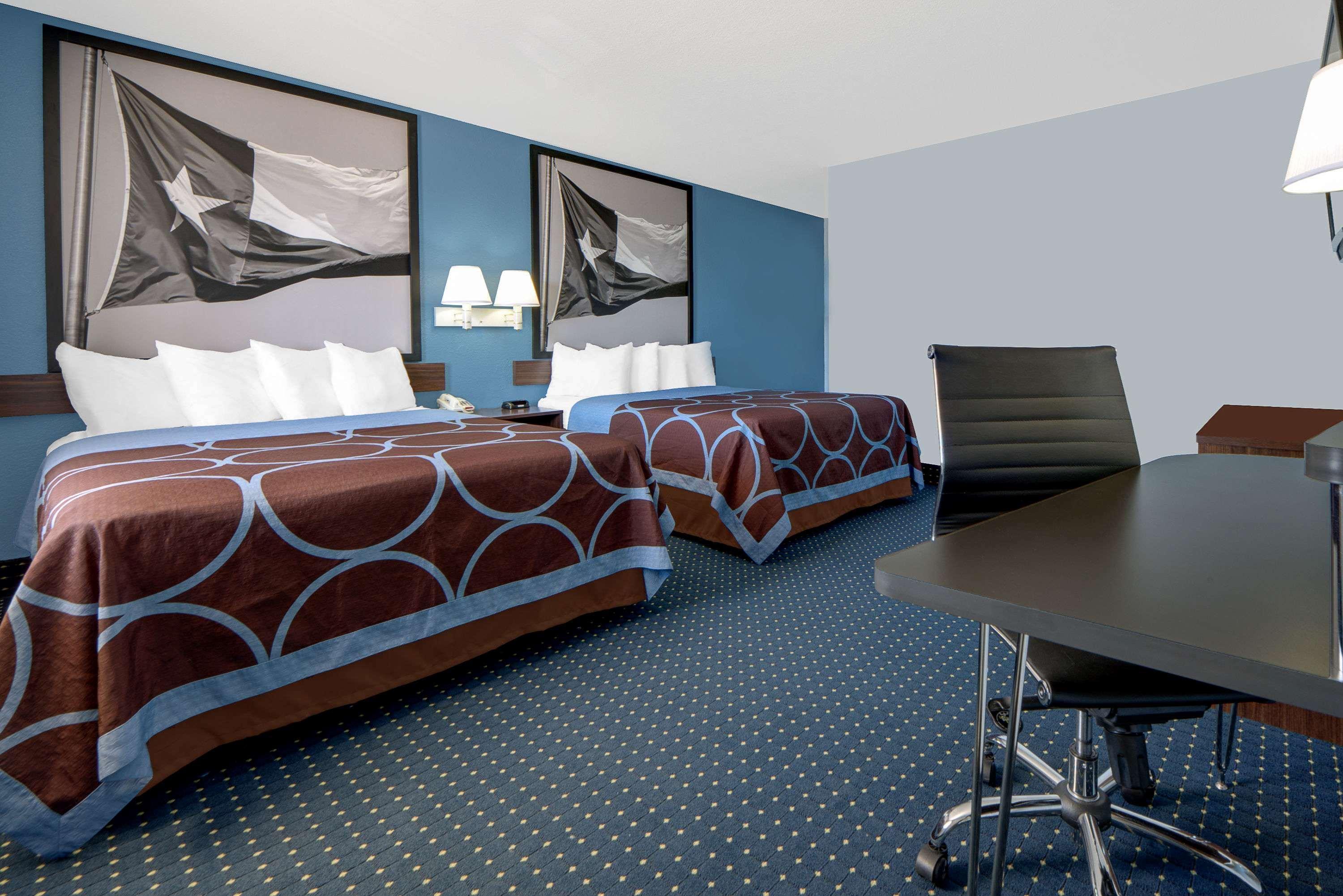 Quadruple Two Queen Beds Non Smoking