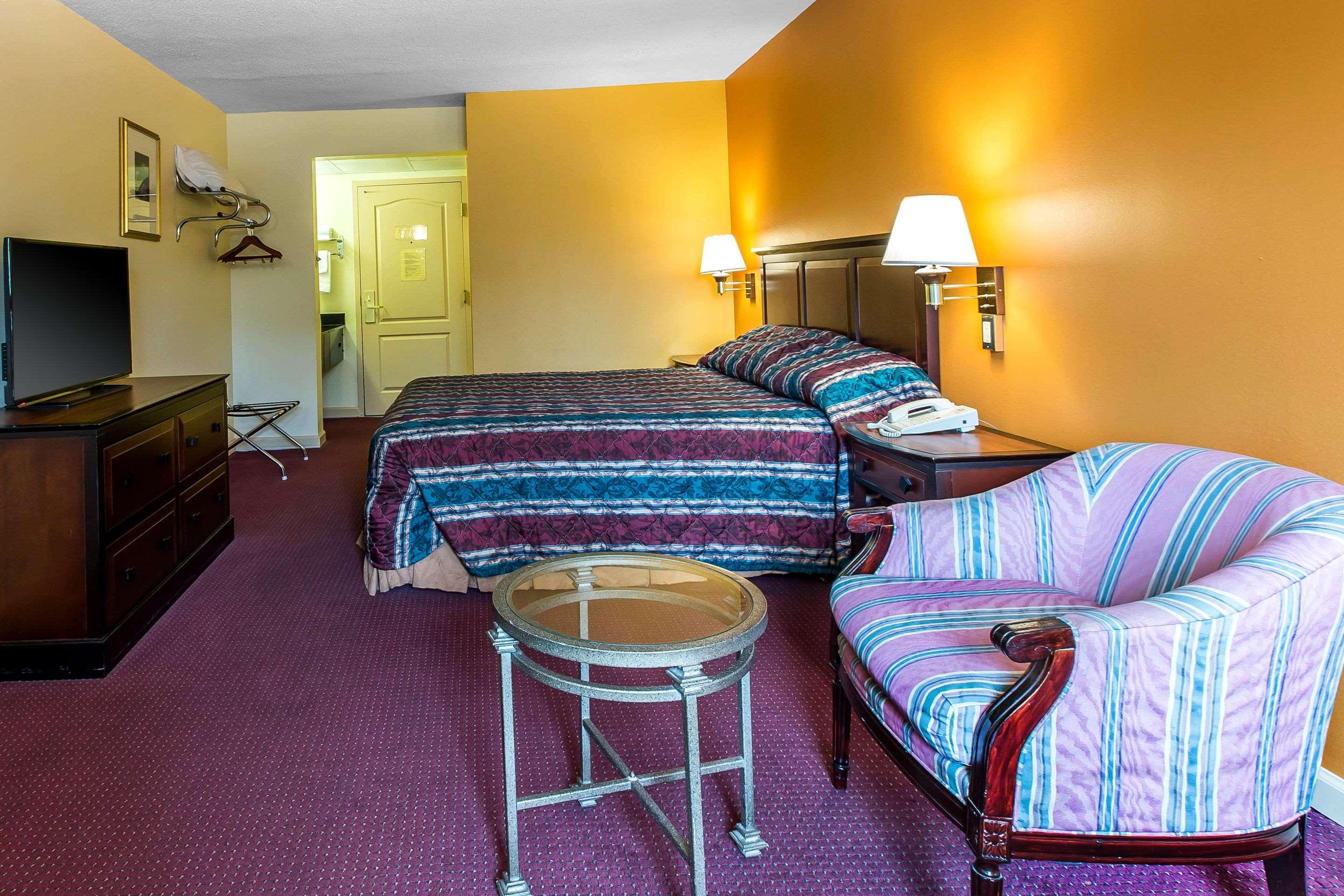 Double King Bed Non Smoking