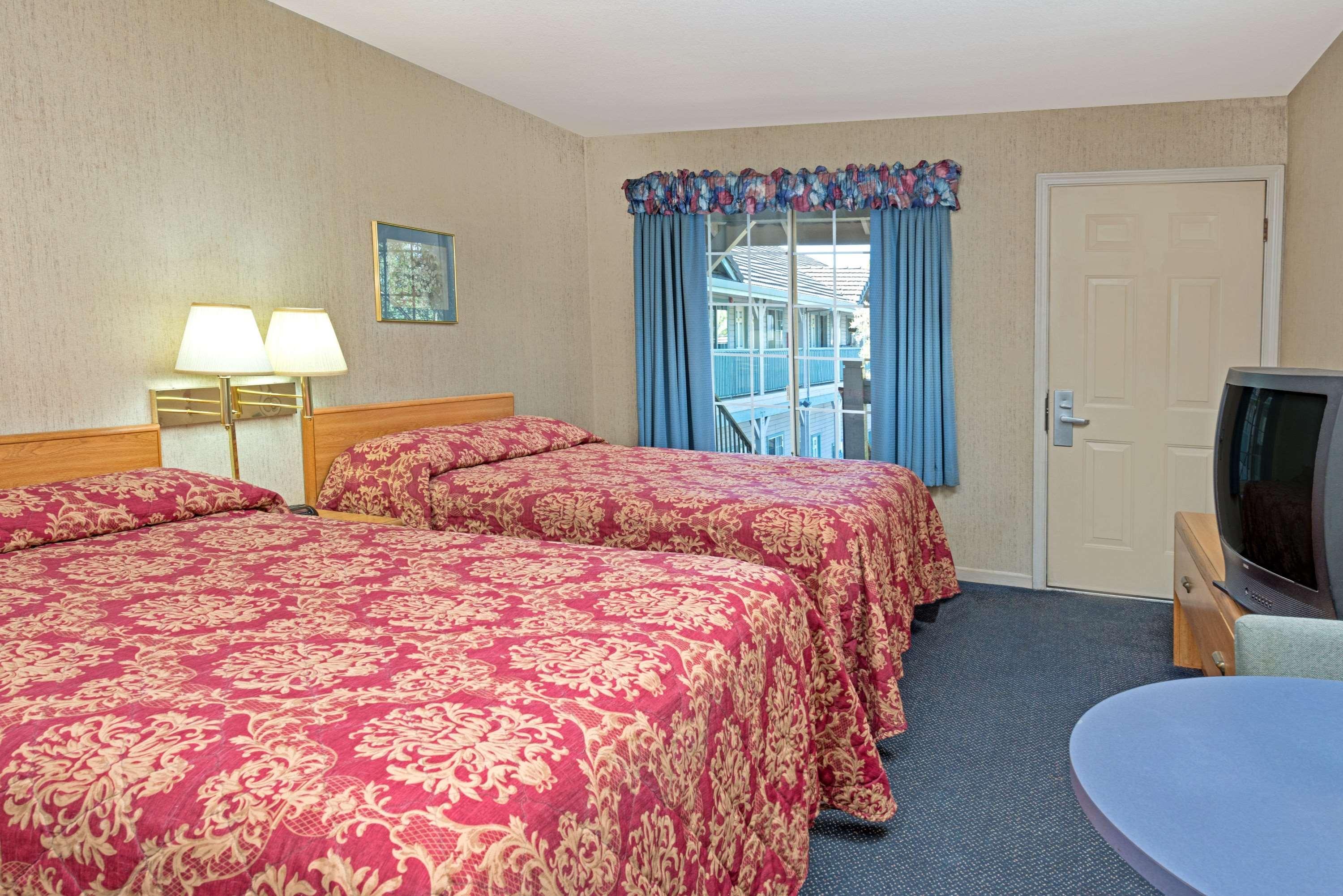 Room Two Double Beds