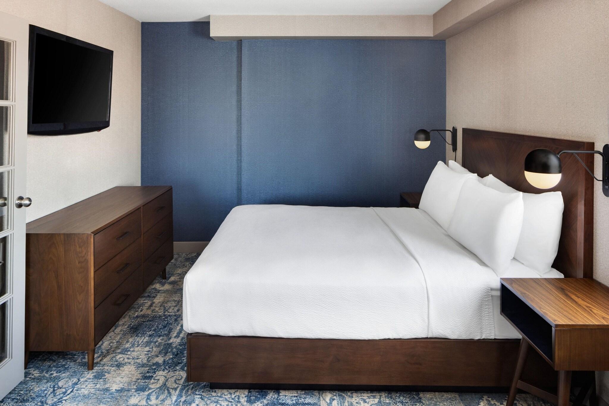 Suite Queen Size Bed