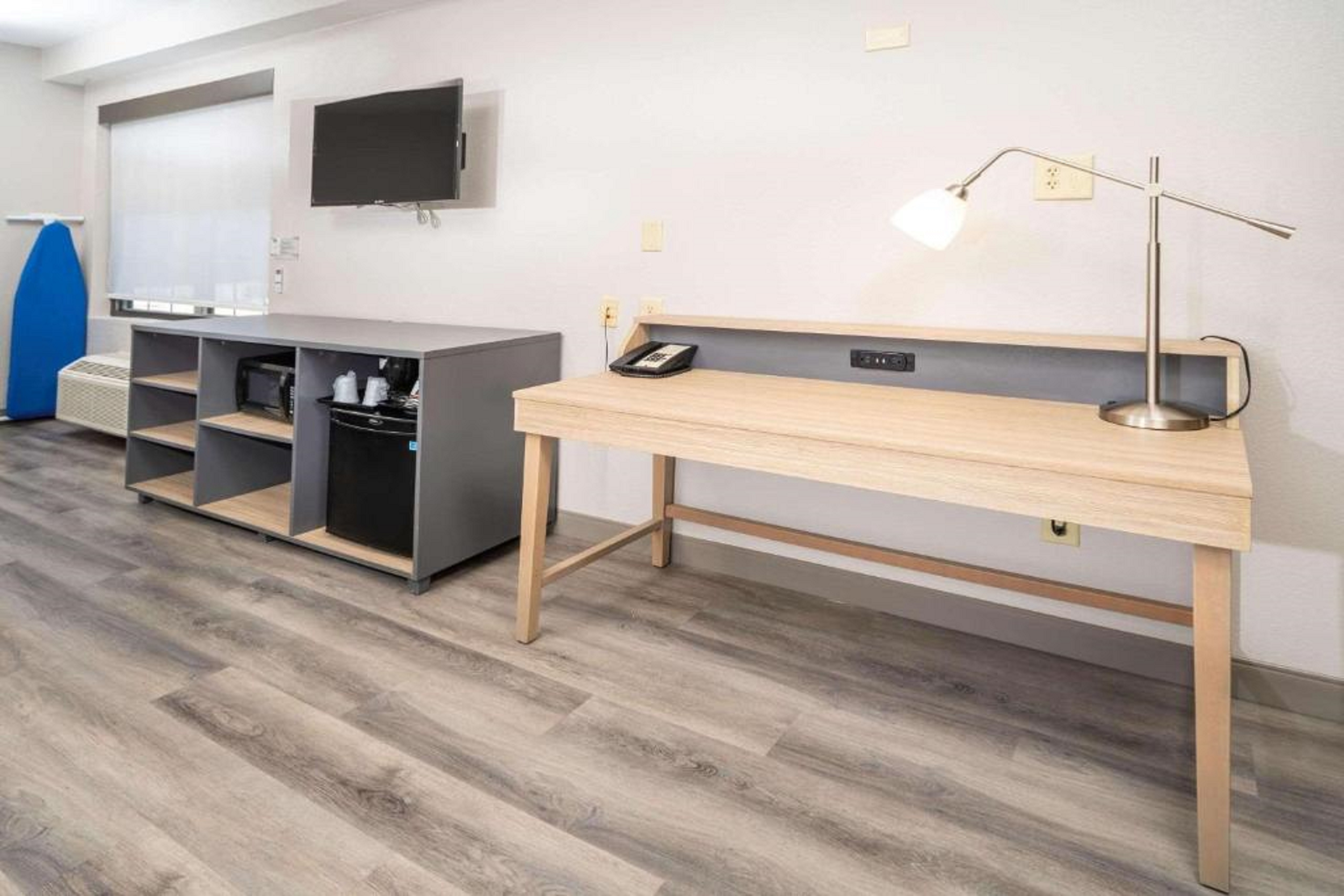 Studio King Size Bed