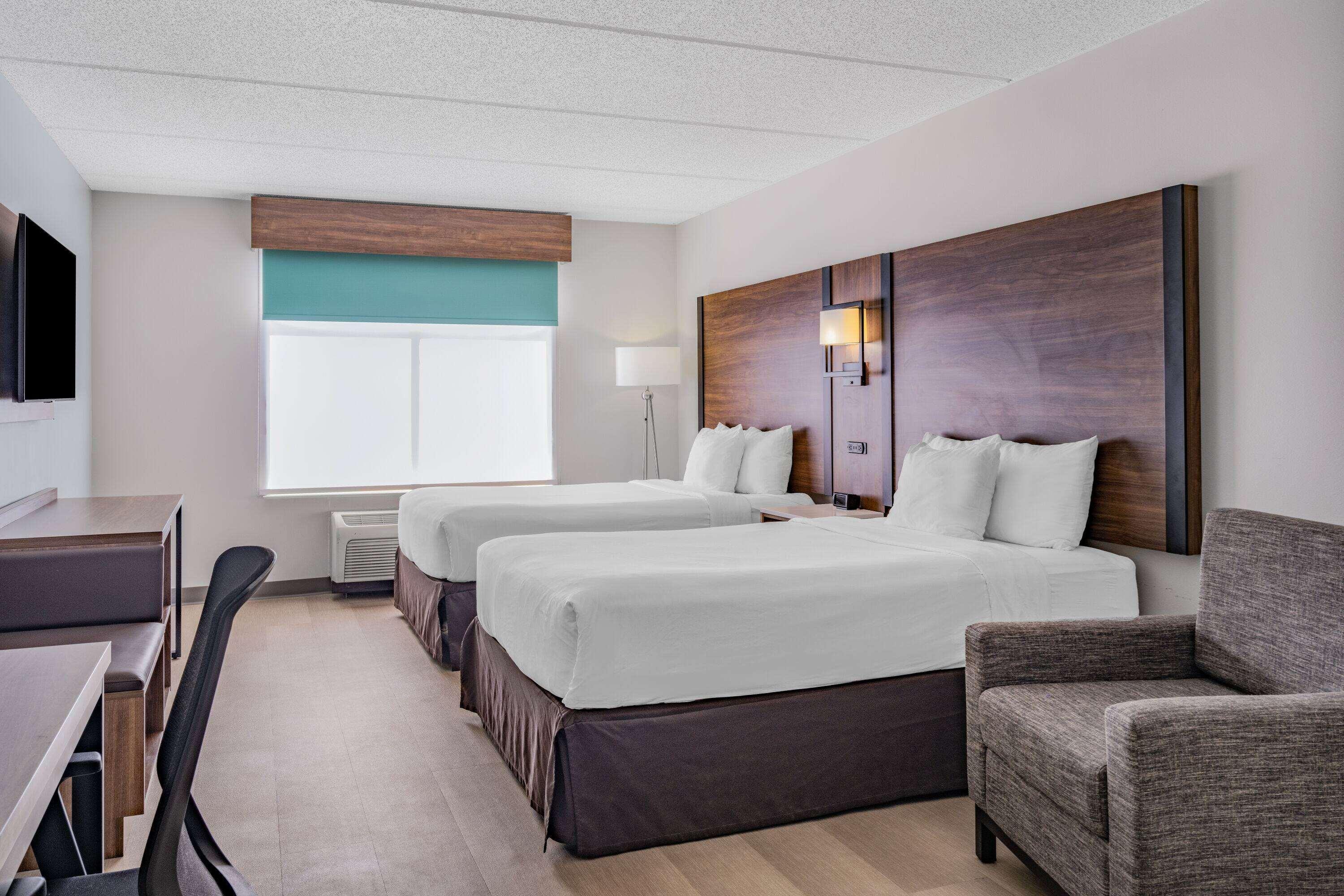 Quadruple Two Double Beds