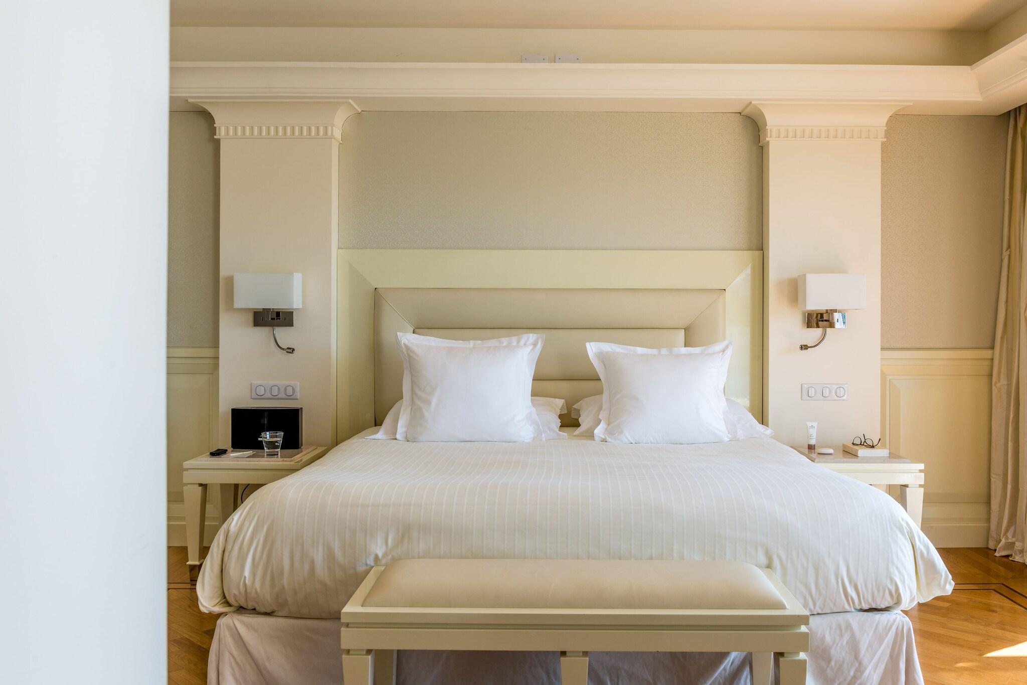 Junior Suite Sea View King Bed