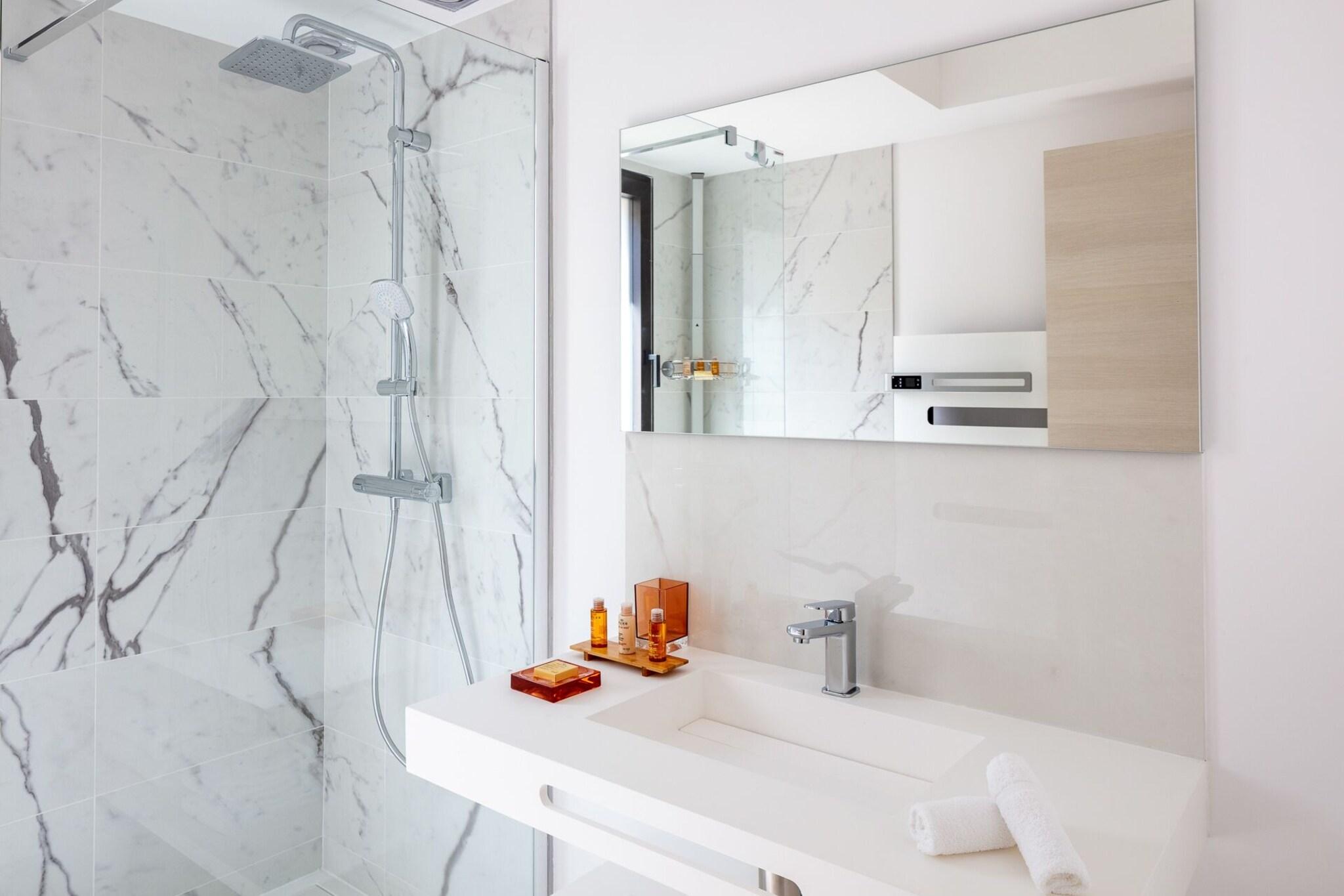 Quadruple Three Beds