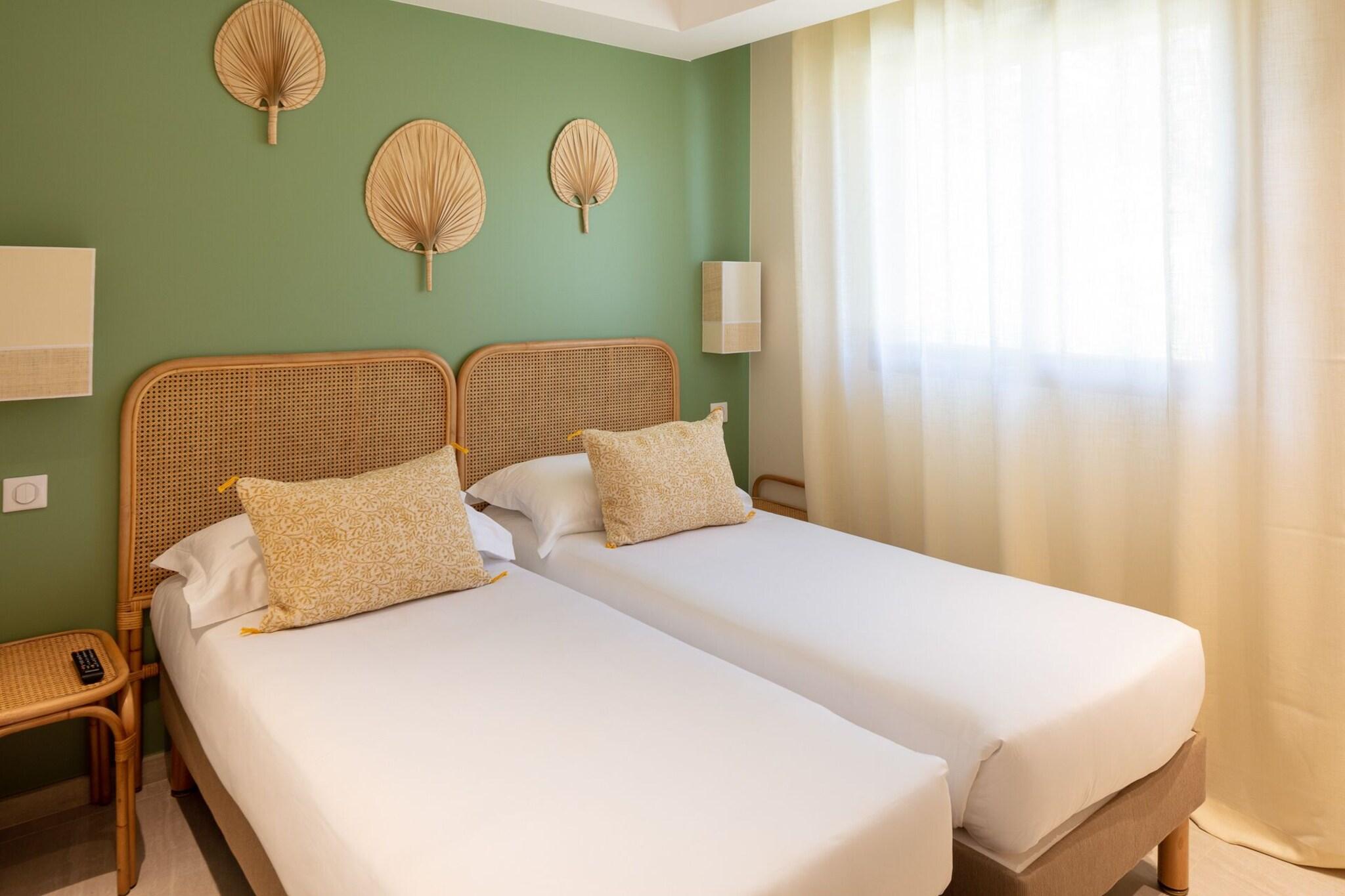 Quadruple Three Beds