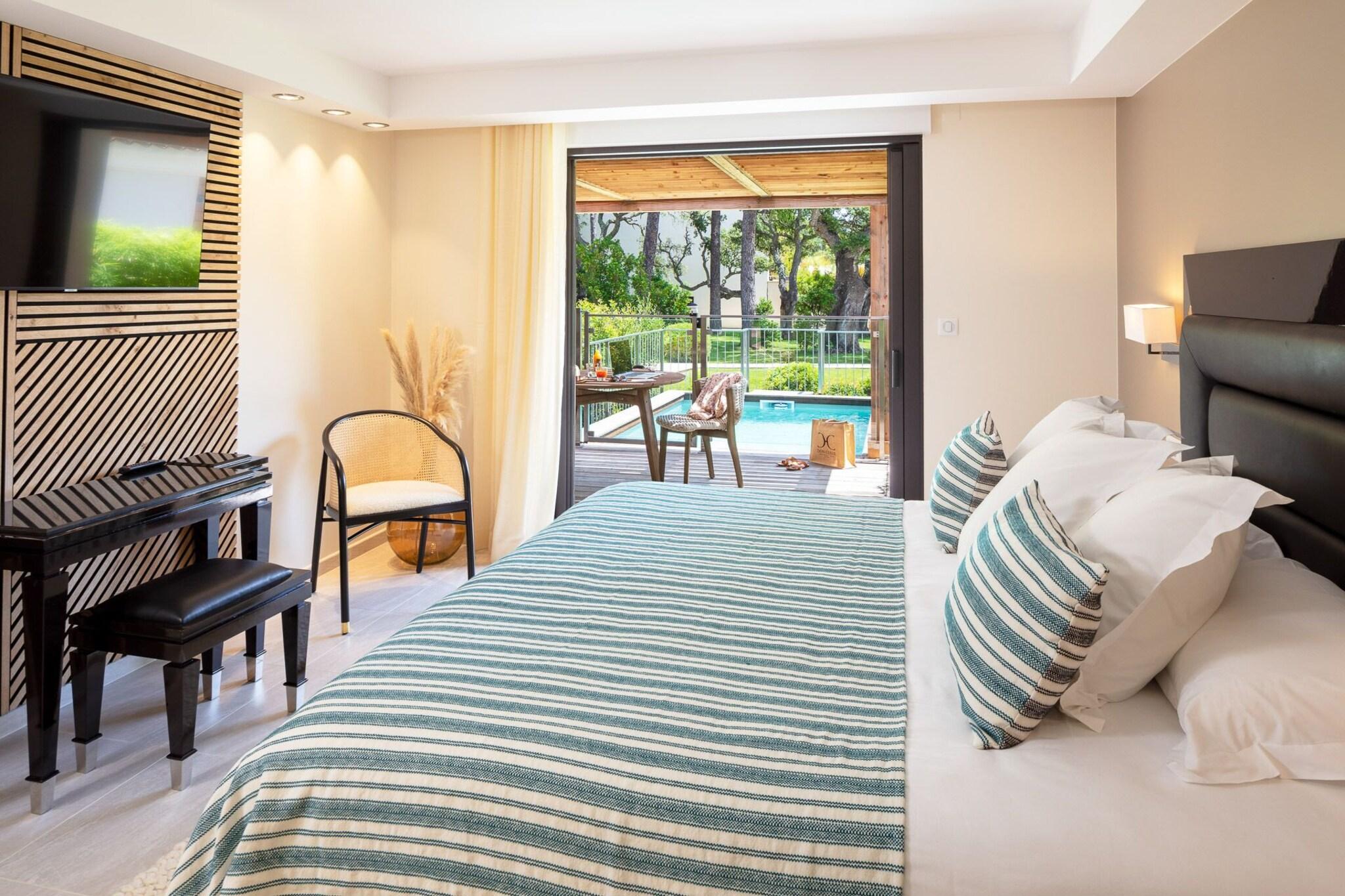 Double King Size Bed