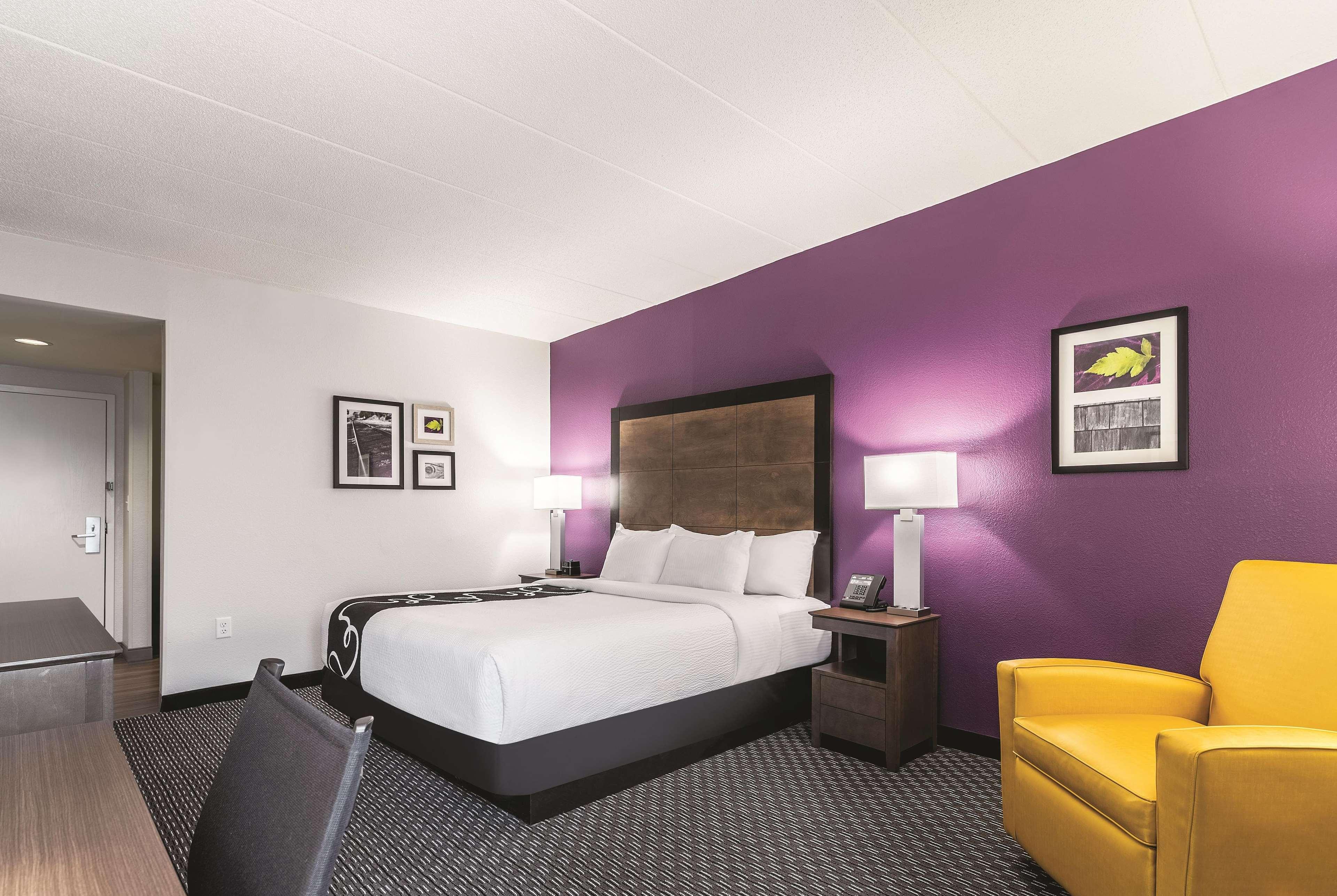 Double King Bed Non Smoking