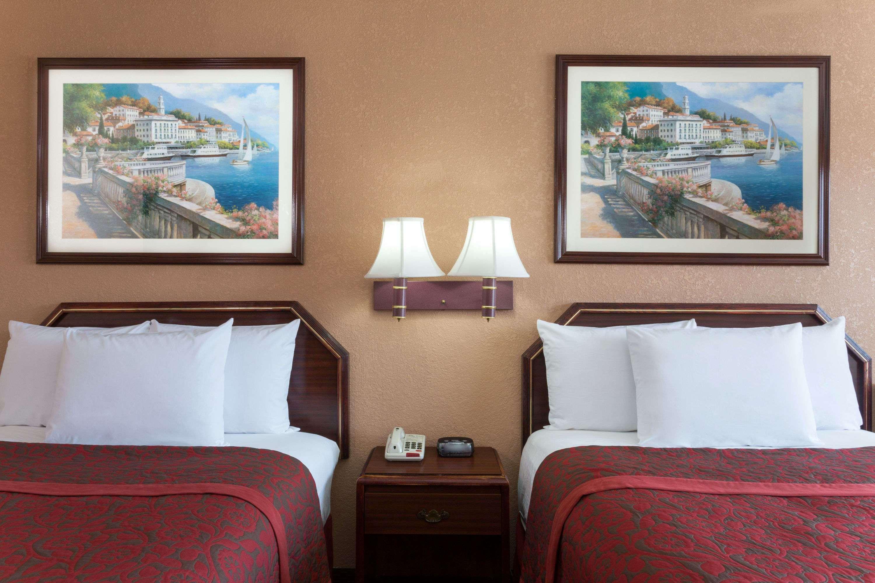 Quadruple Two Double Beds