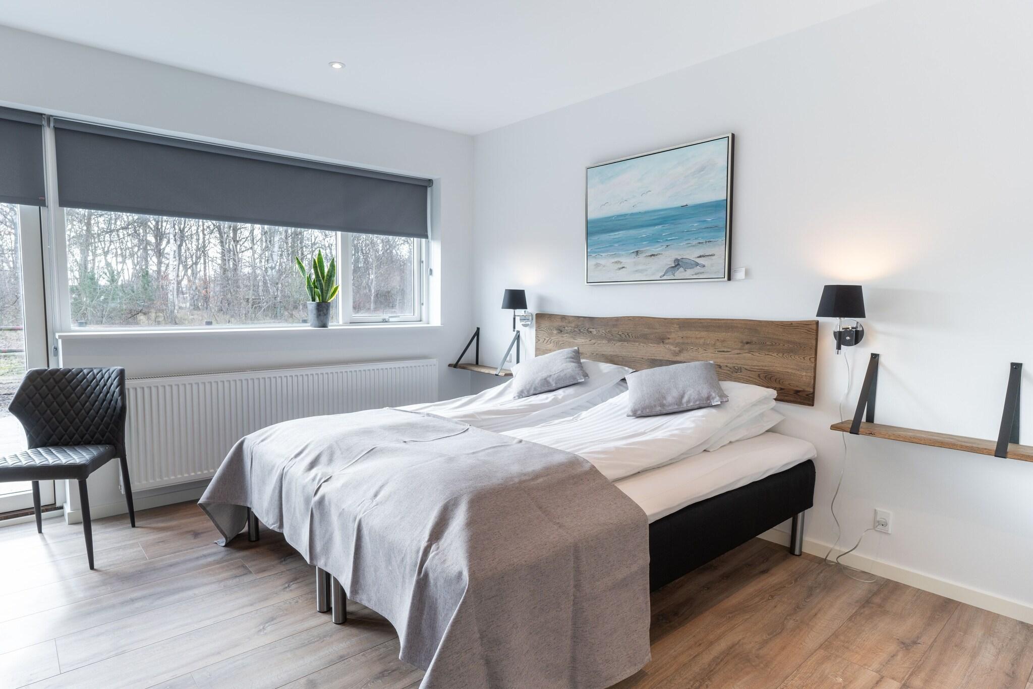 Apartment with Kitchenette