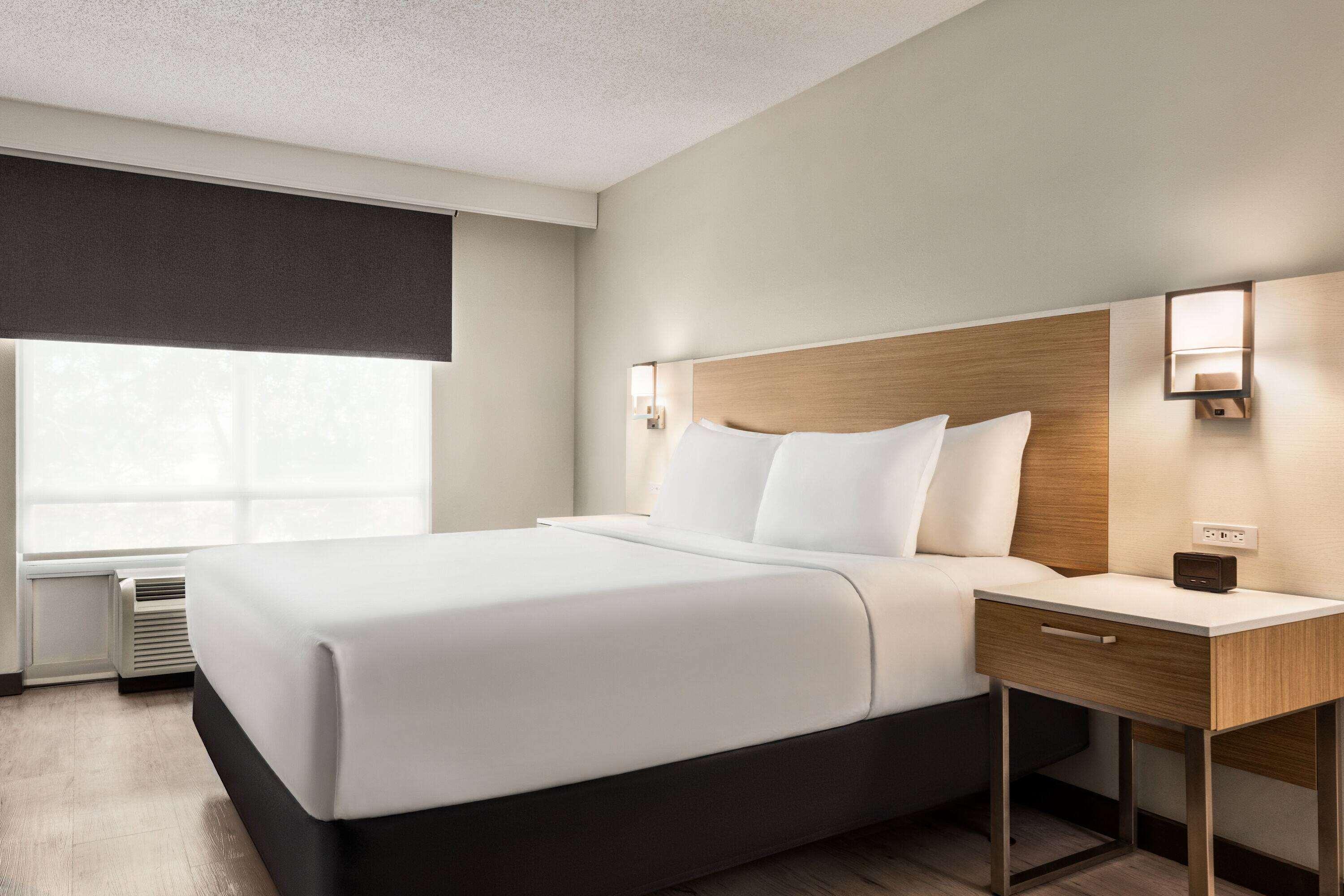 Double King Bed Non Smoking