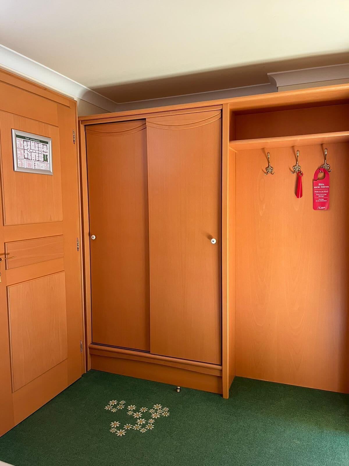 Double Deluxe King Bed