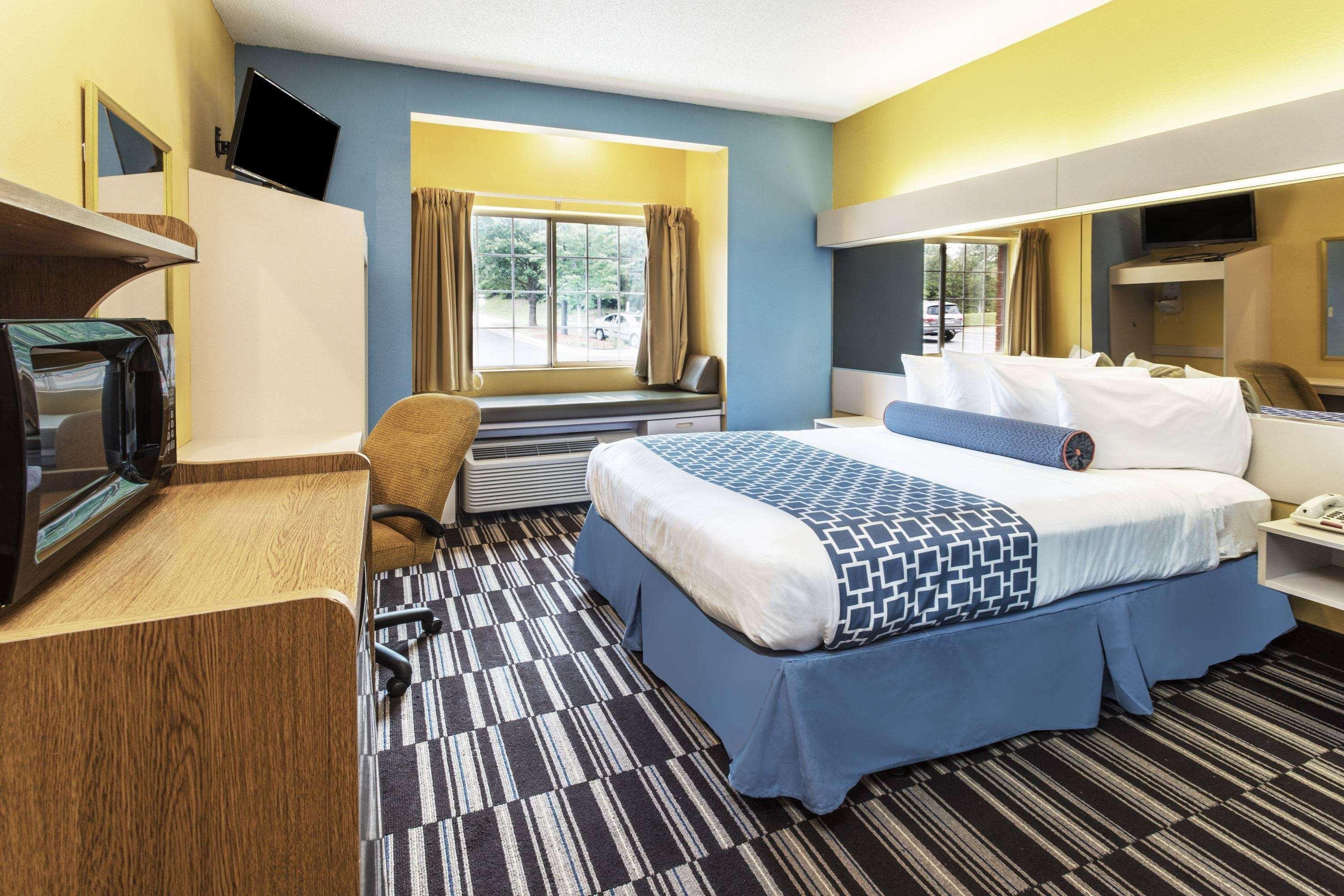 Double Queen Size Bed