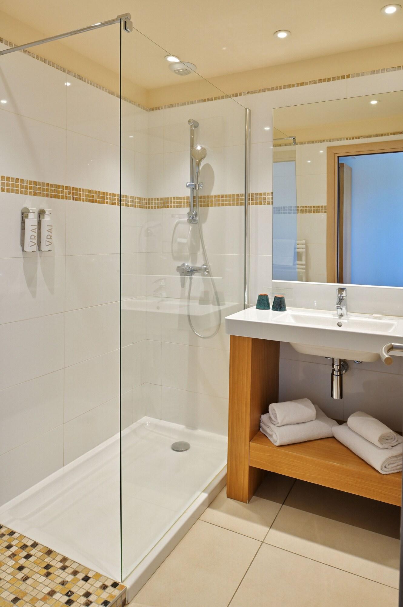 Family Room King Size Bed