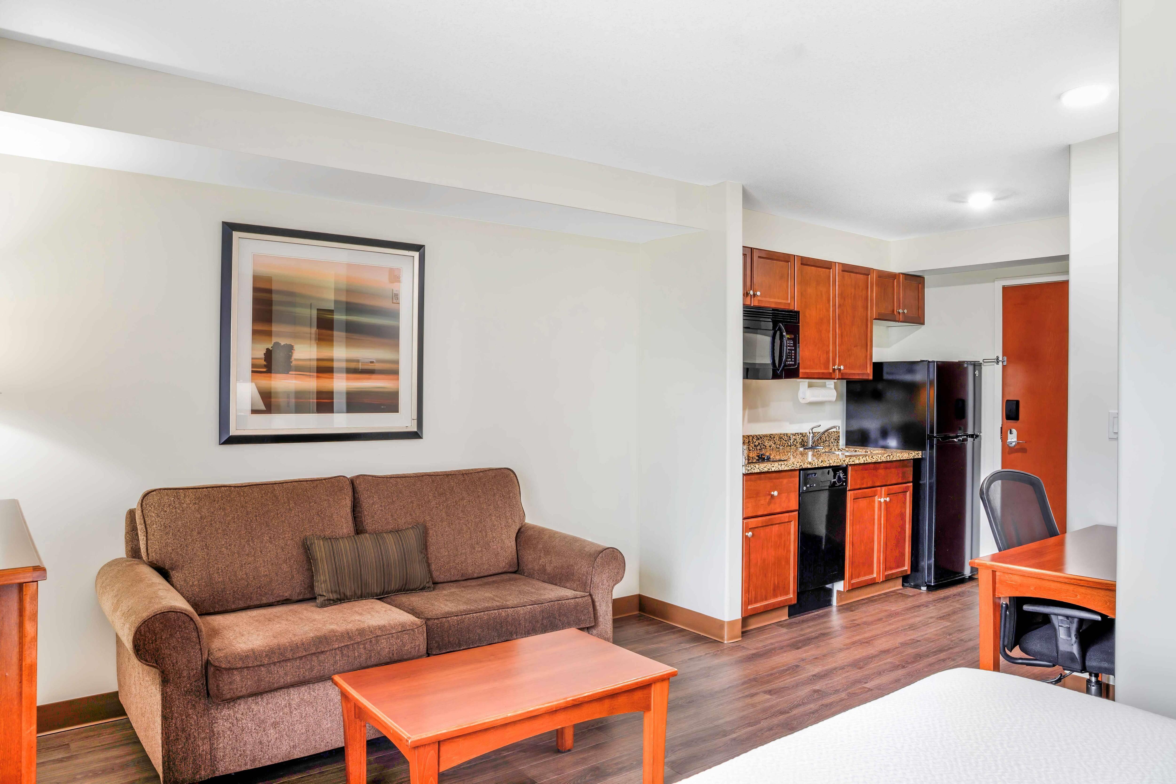 Studio Queen Size Bed