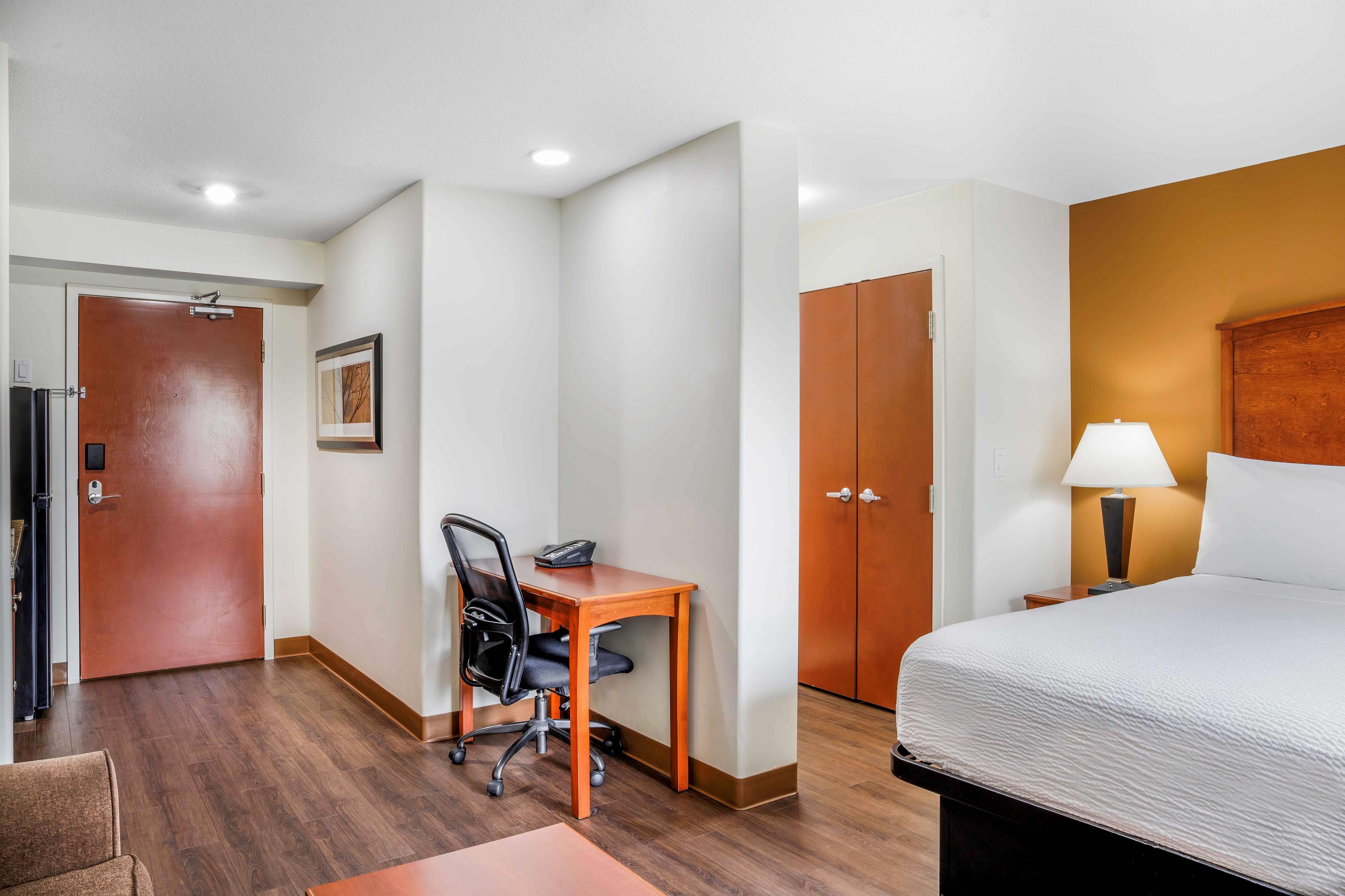 Studio Queen Size Bed