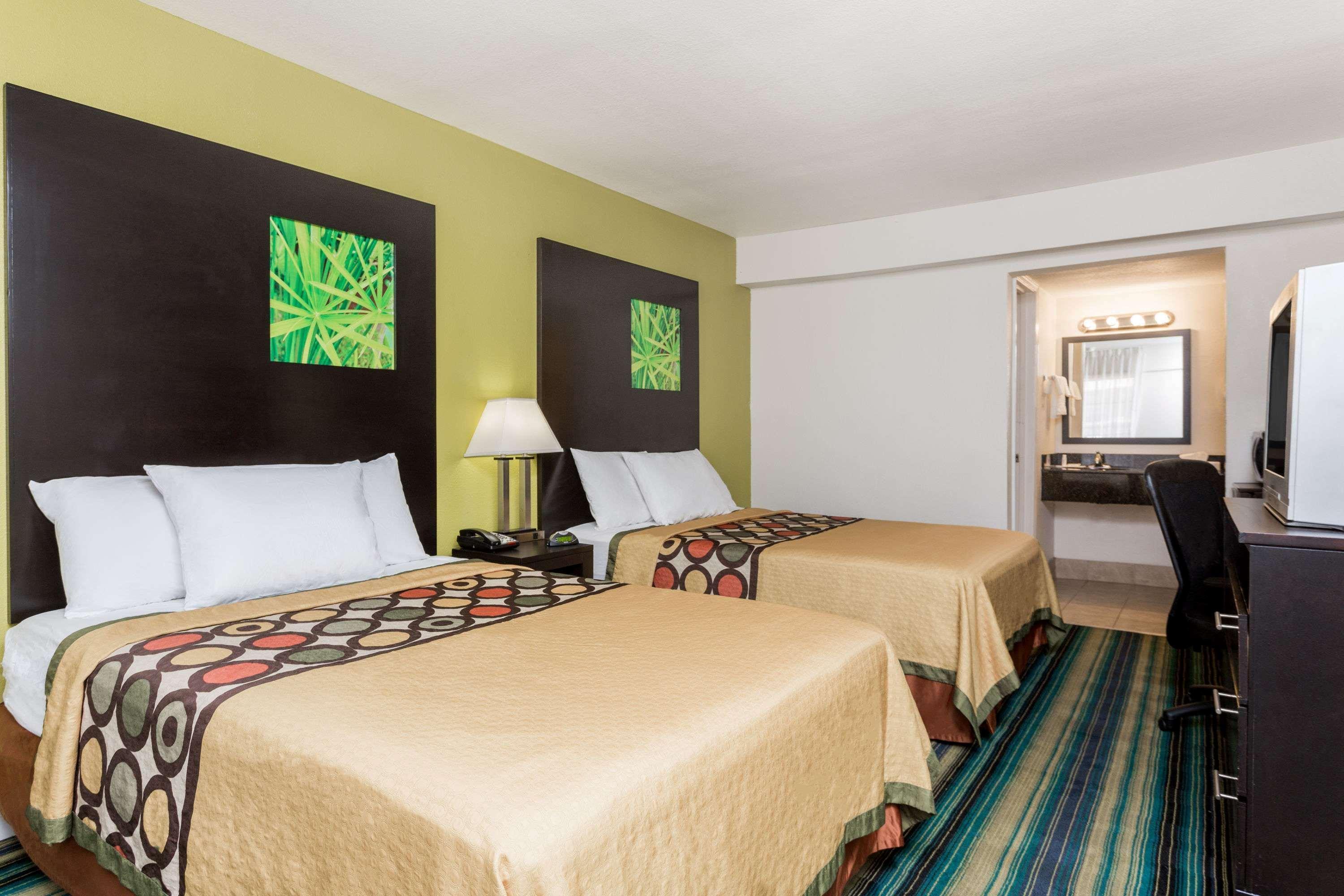 Room Two Double Beds