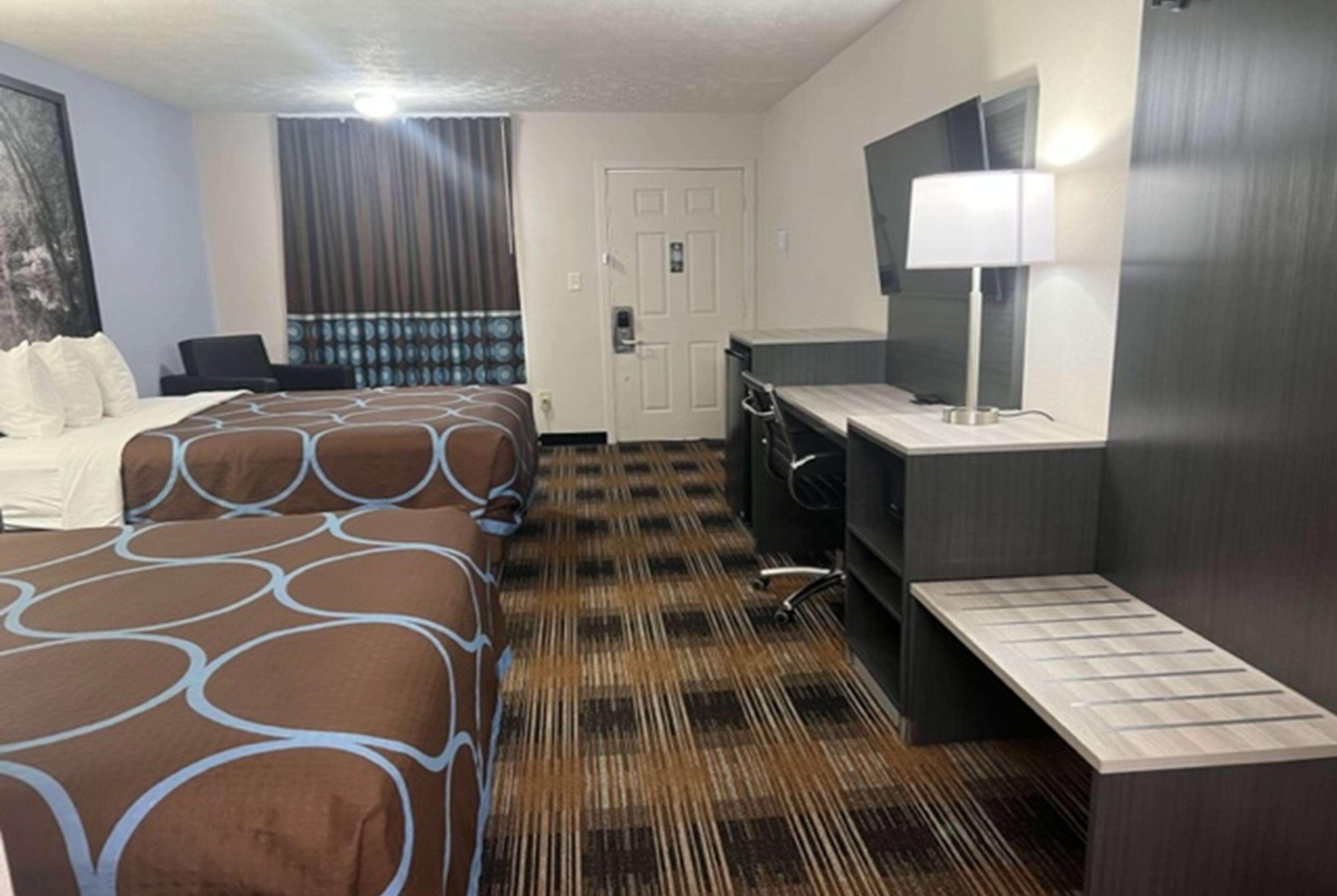 Quadruple Two Queen Beds